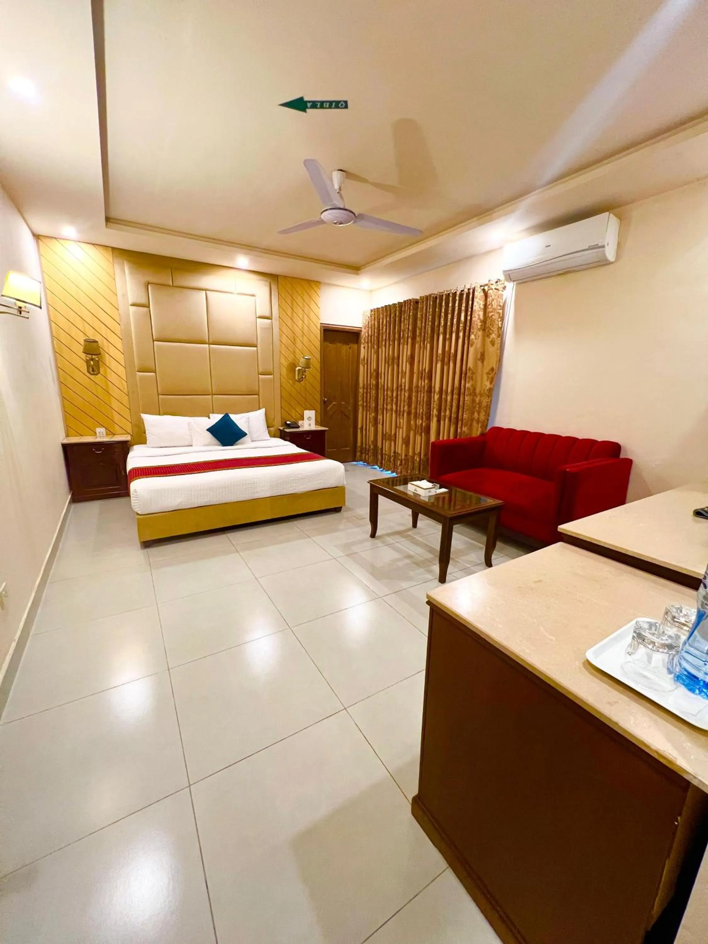 Bed in Shelton Guest House