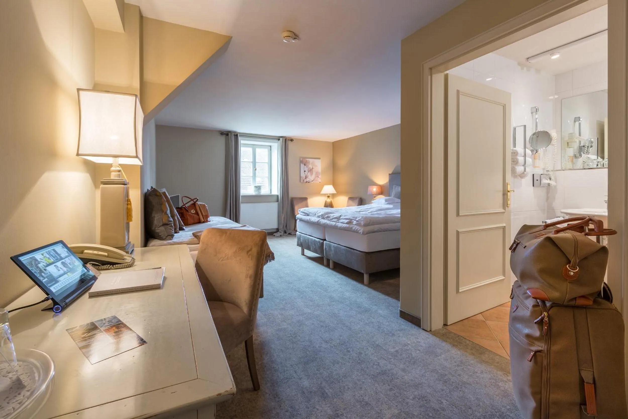 Photo of the whole room, Bed in Romantik Hotel am Brühl