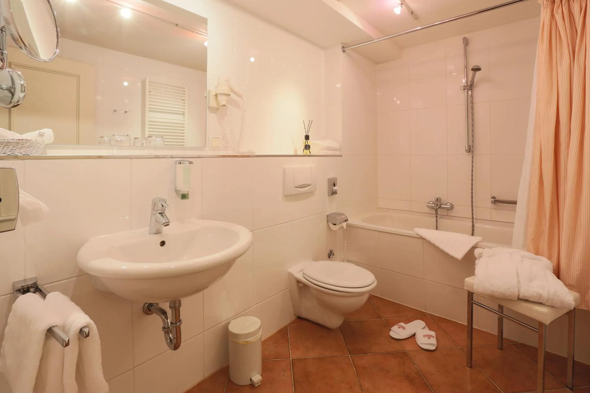 Bathroom in Romantik Hotel am Brühl