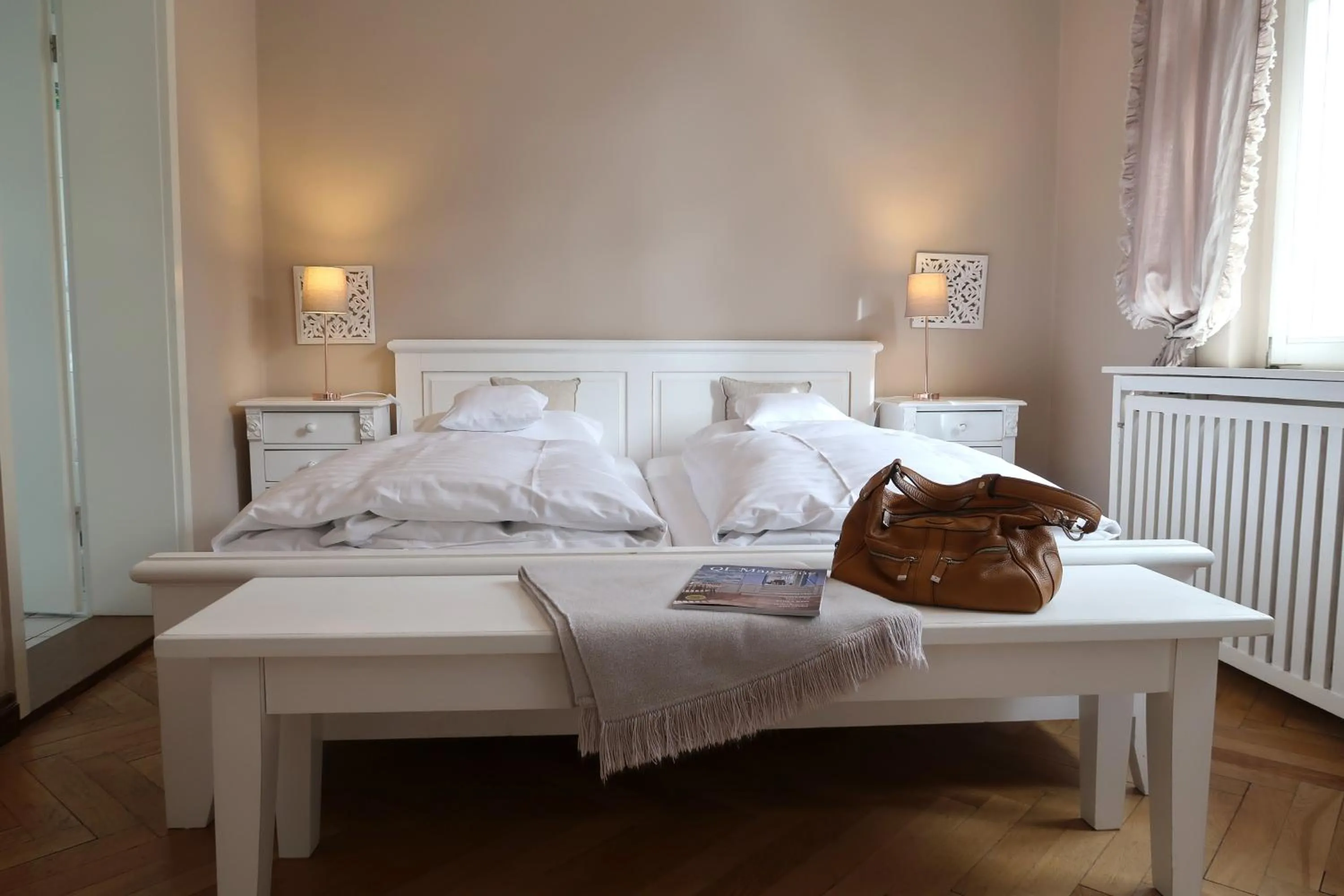 Bedroom, Bed in Romantik Hotel am Brühl