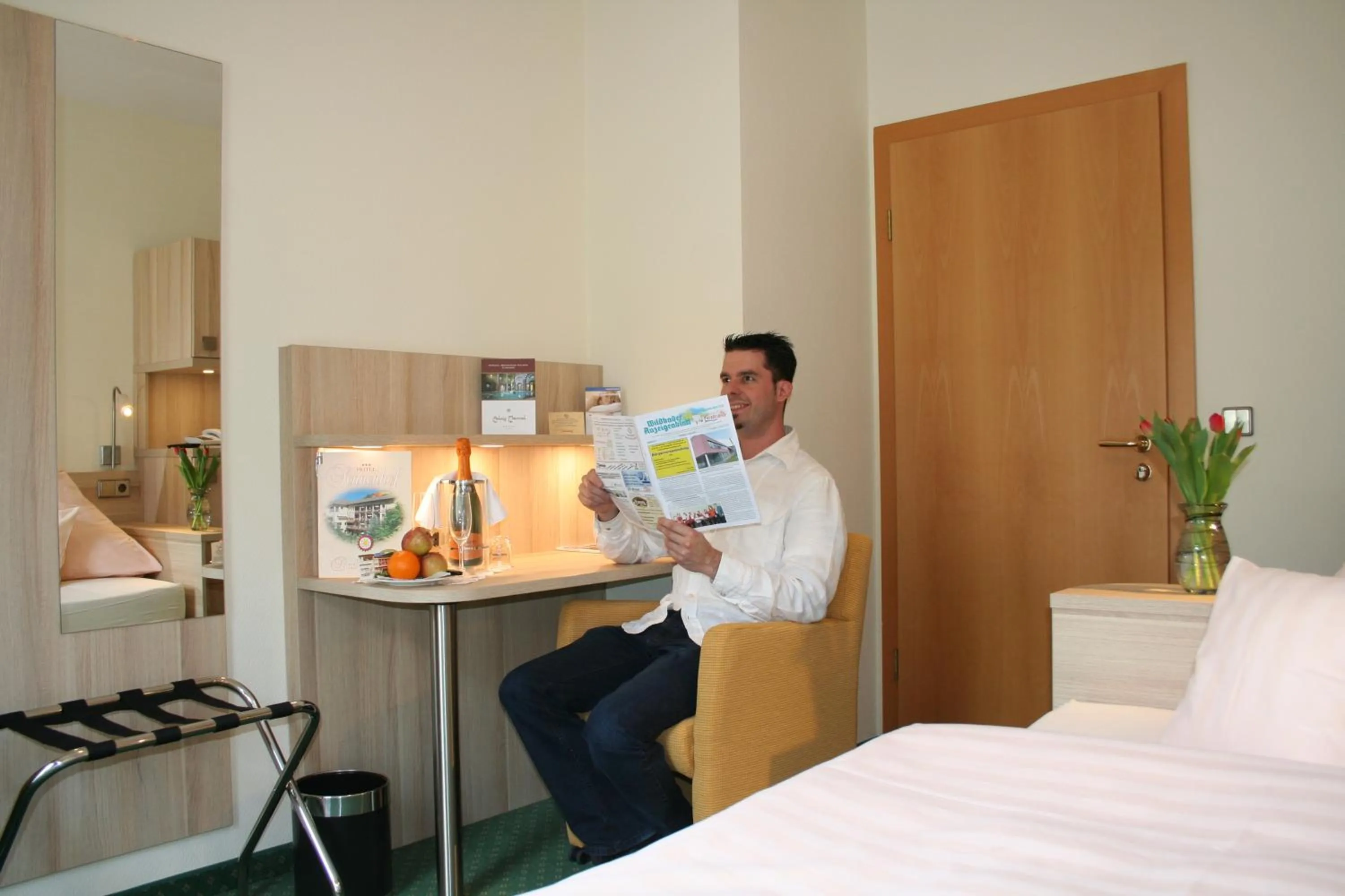 Guests, Bed in Hotel Sonnenhof