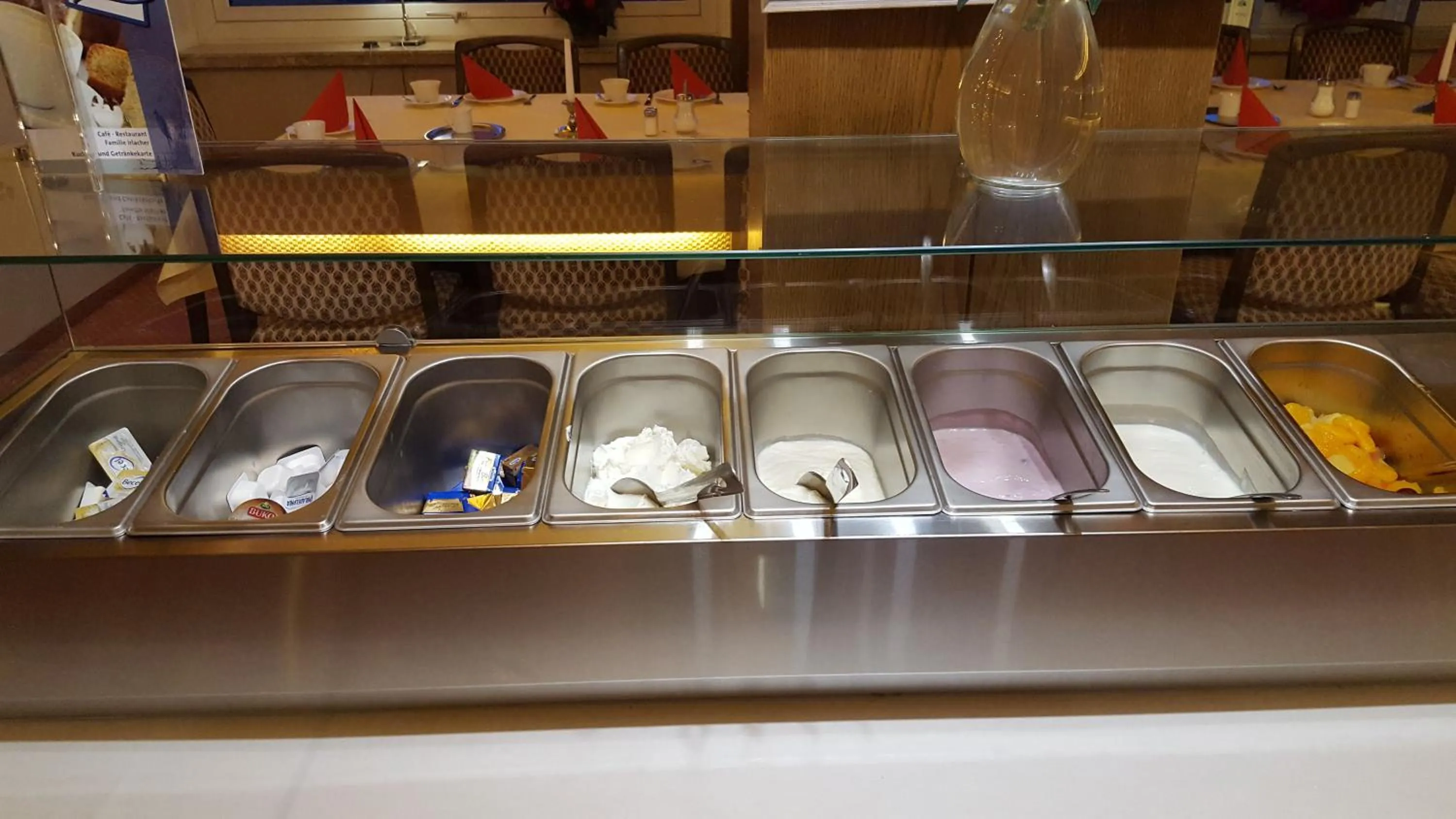 Buffet breakfast in Seehotel Geestland