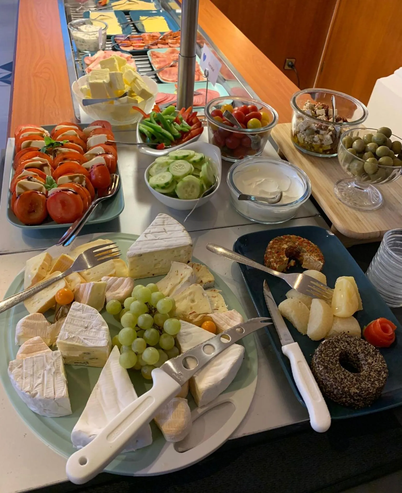 Buffet breakfast in Seehotel Neue Liebe