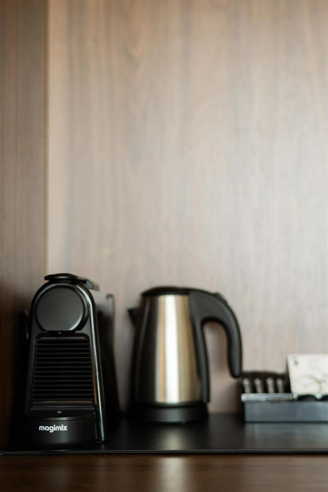 Coffee/tea facilities in Hotel Ter Zand - Handwritten Collection