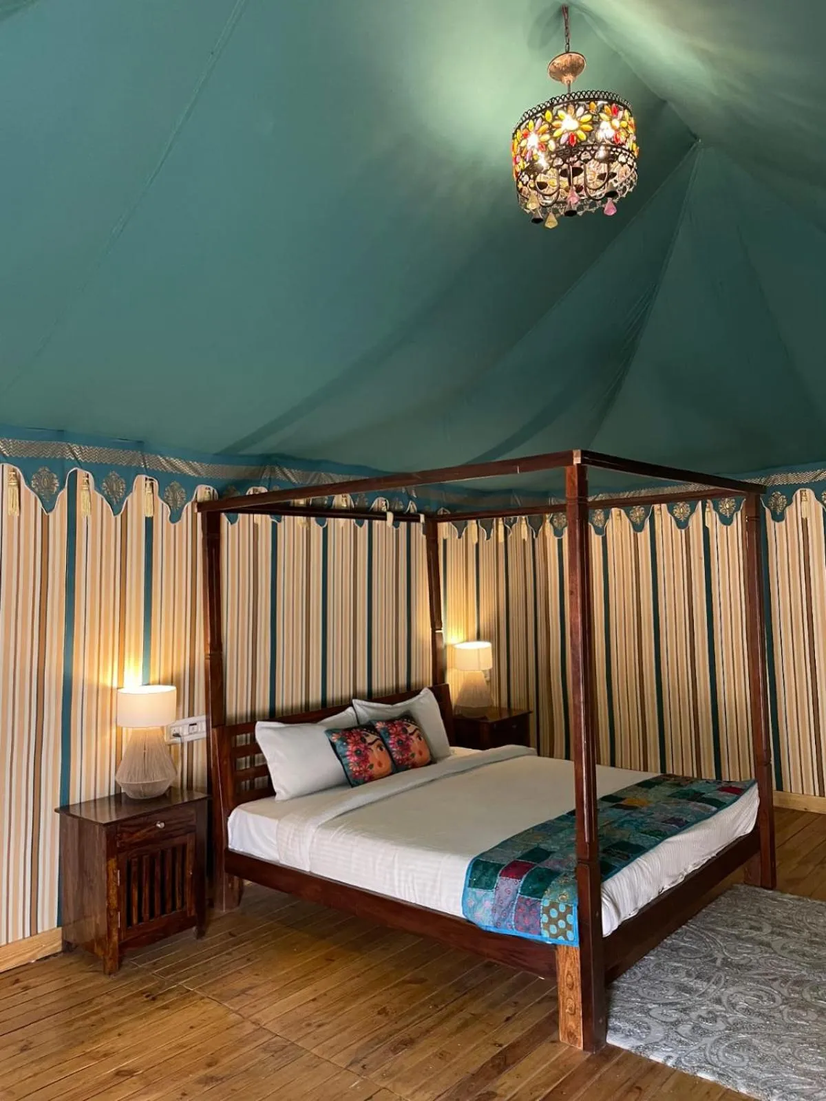 Bedroom, Bed in Foothill Pushkar Resort