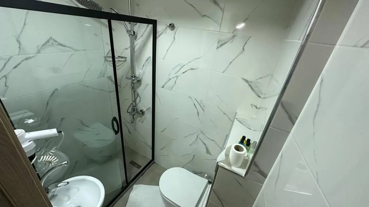 Shower in Sisli House By Remar Holding