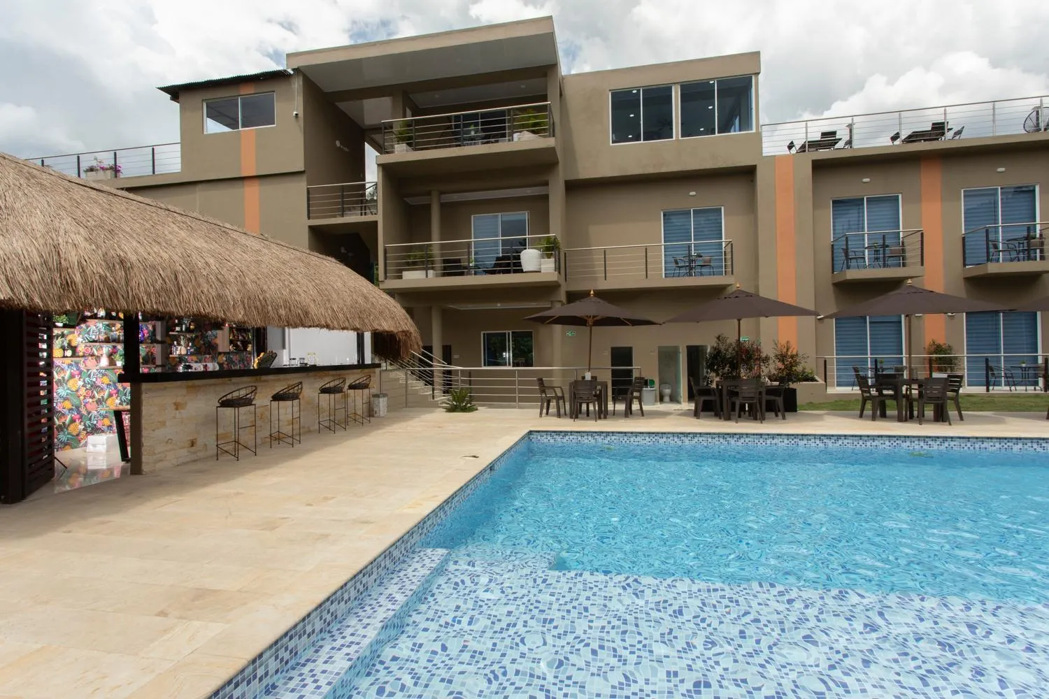 Lounge or bar in Hotel Natural Hill's by H&R