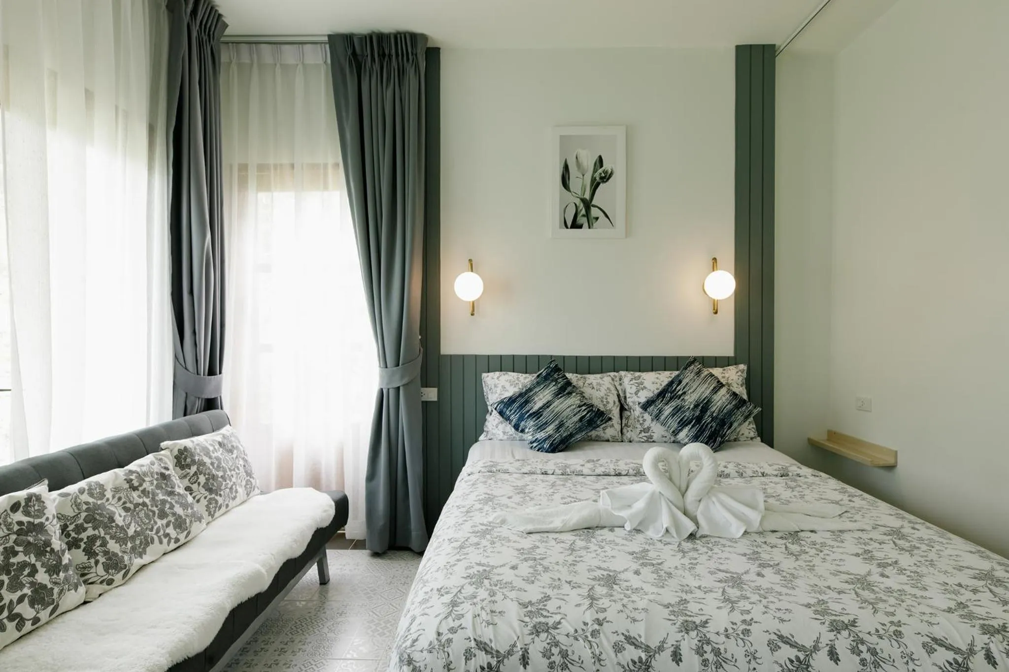 Bed in Magical Mountain View Resort