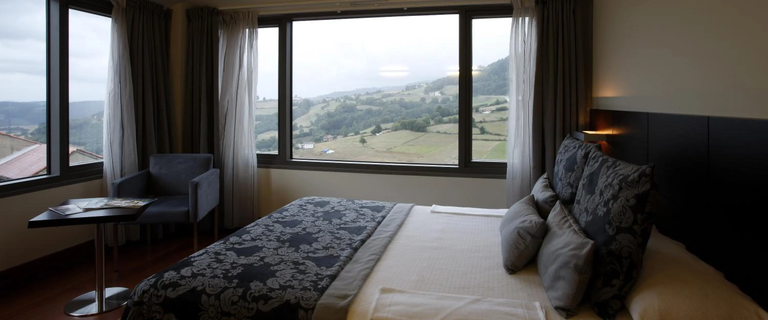 Photo of the whole room, Bed in Hotel Palacio de Merás