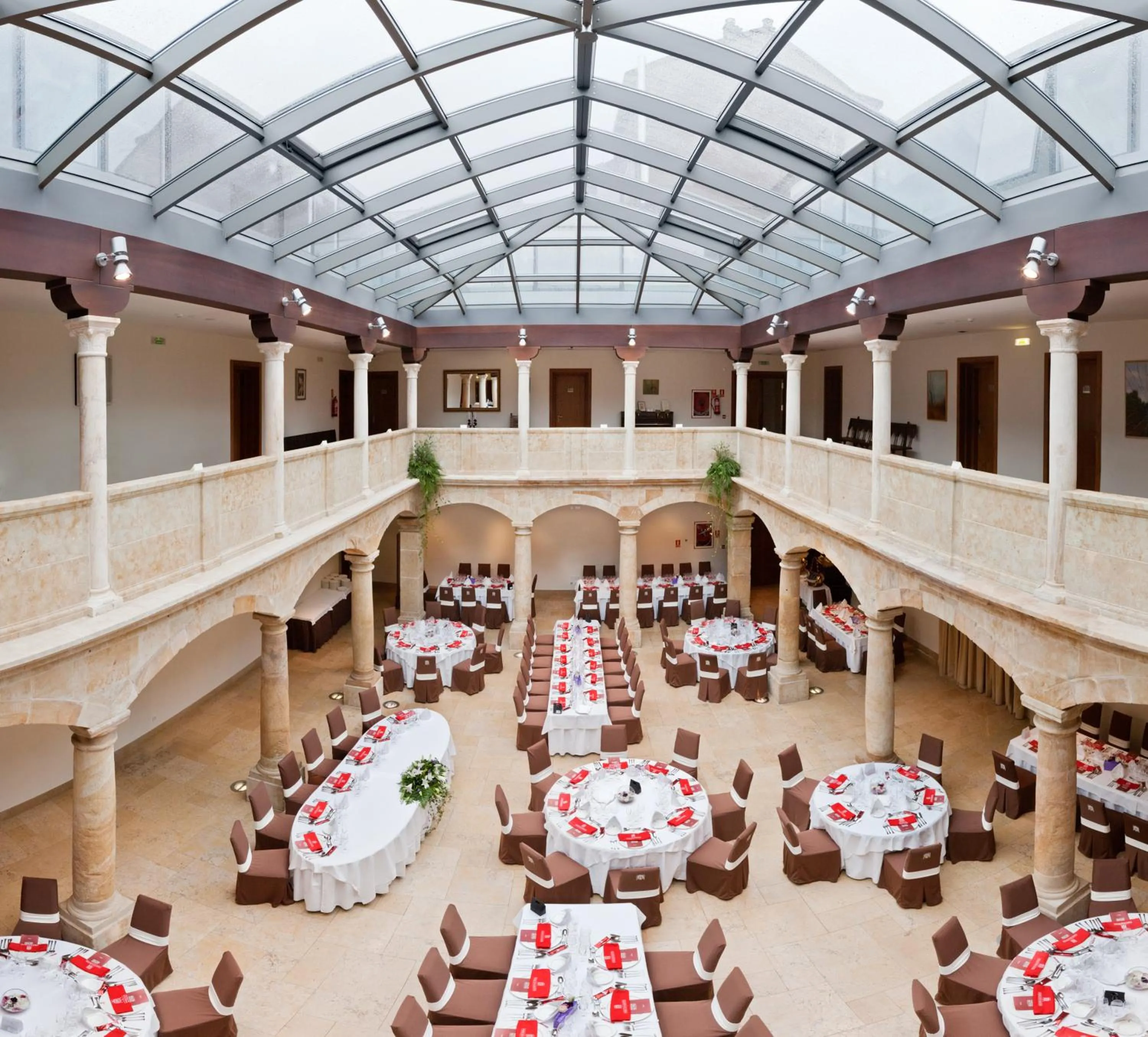 Restaurant/places to eat in Hotel Palacio de Merás