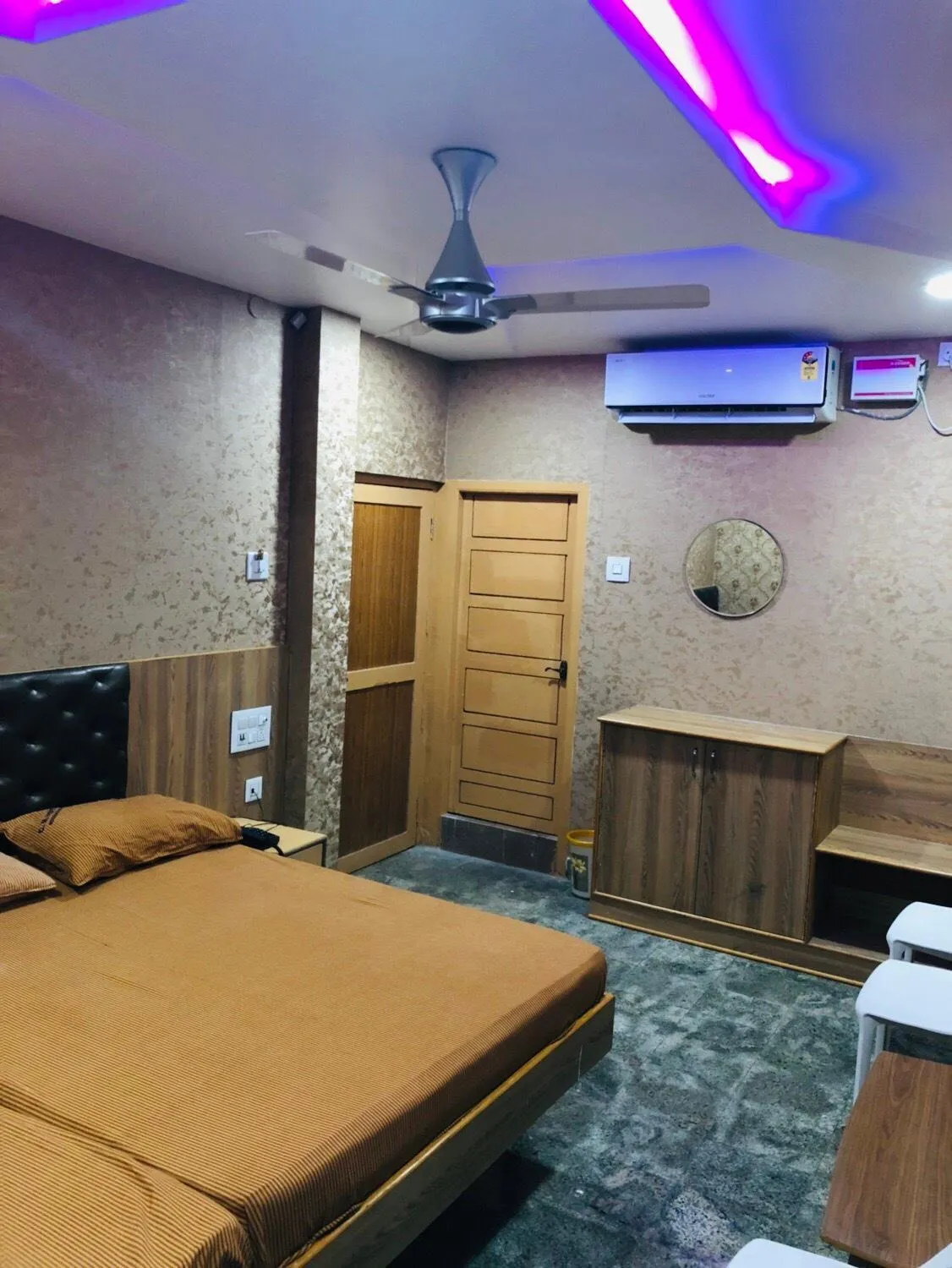 Bed in C M HOTEL NEW