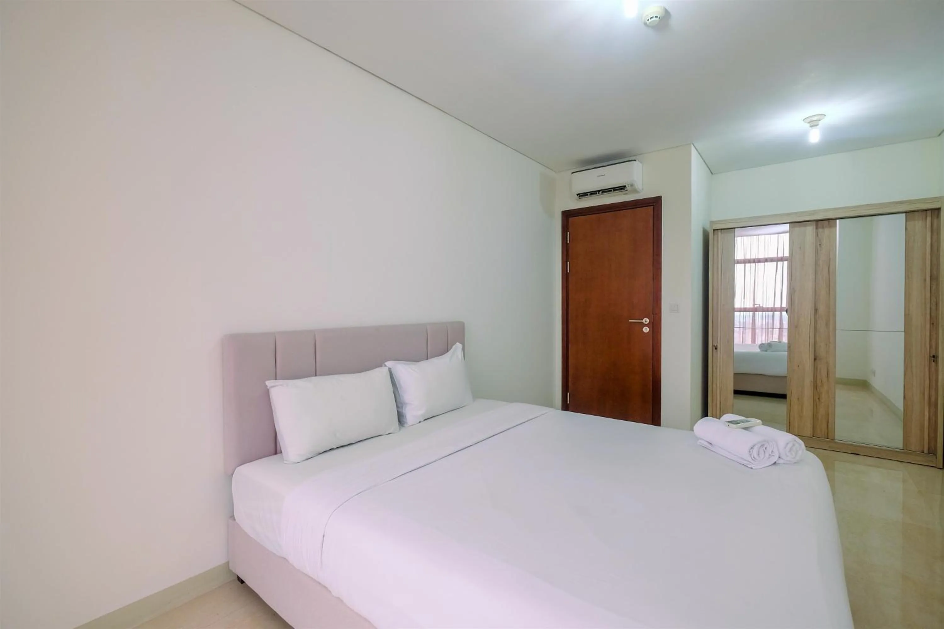 Brand New 2BR L'Avenue Apartment By Travelio