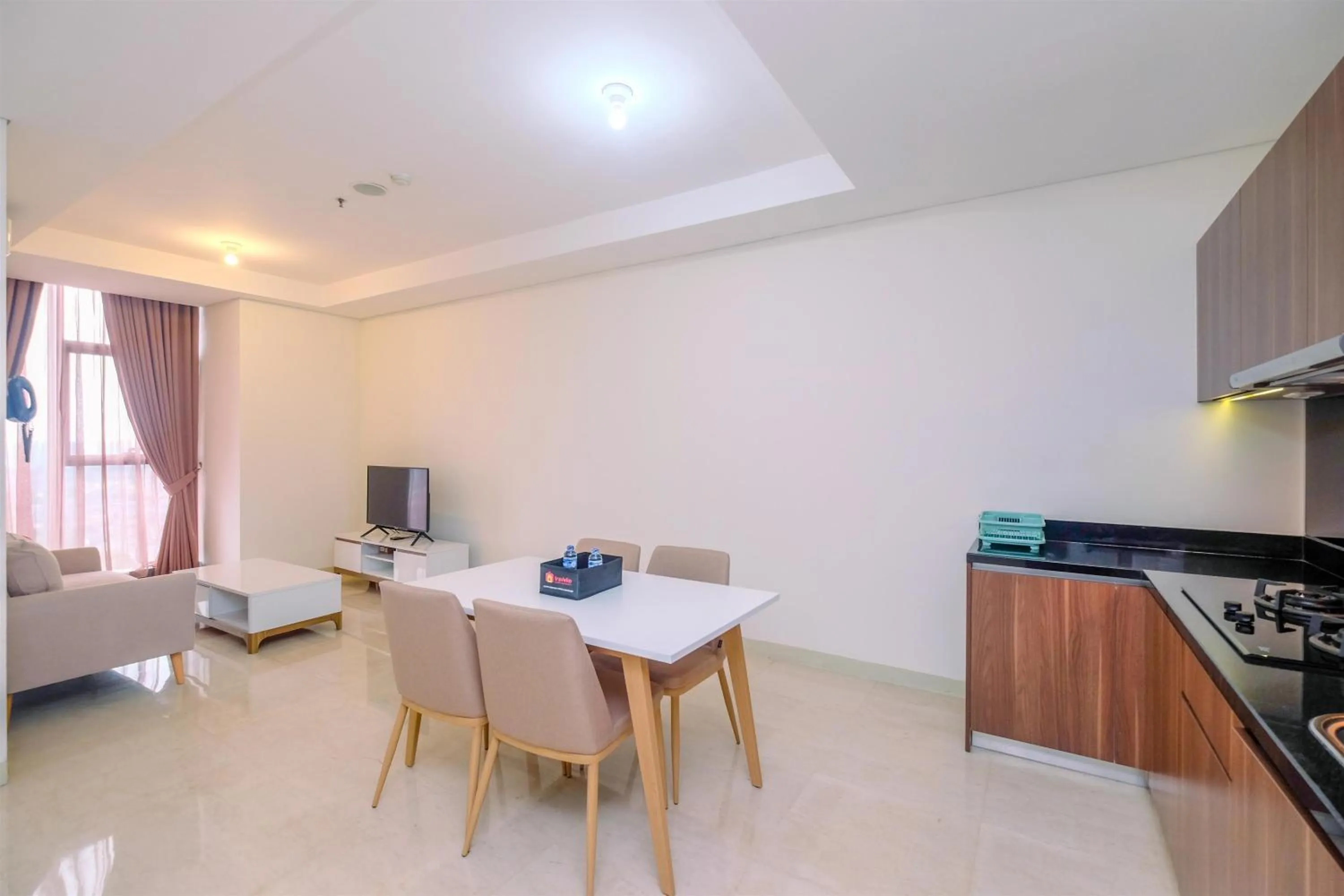 Brand New 2BR L'Avenue Apartment By Travelio