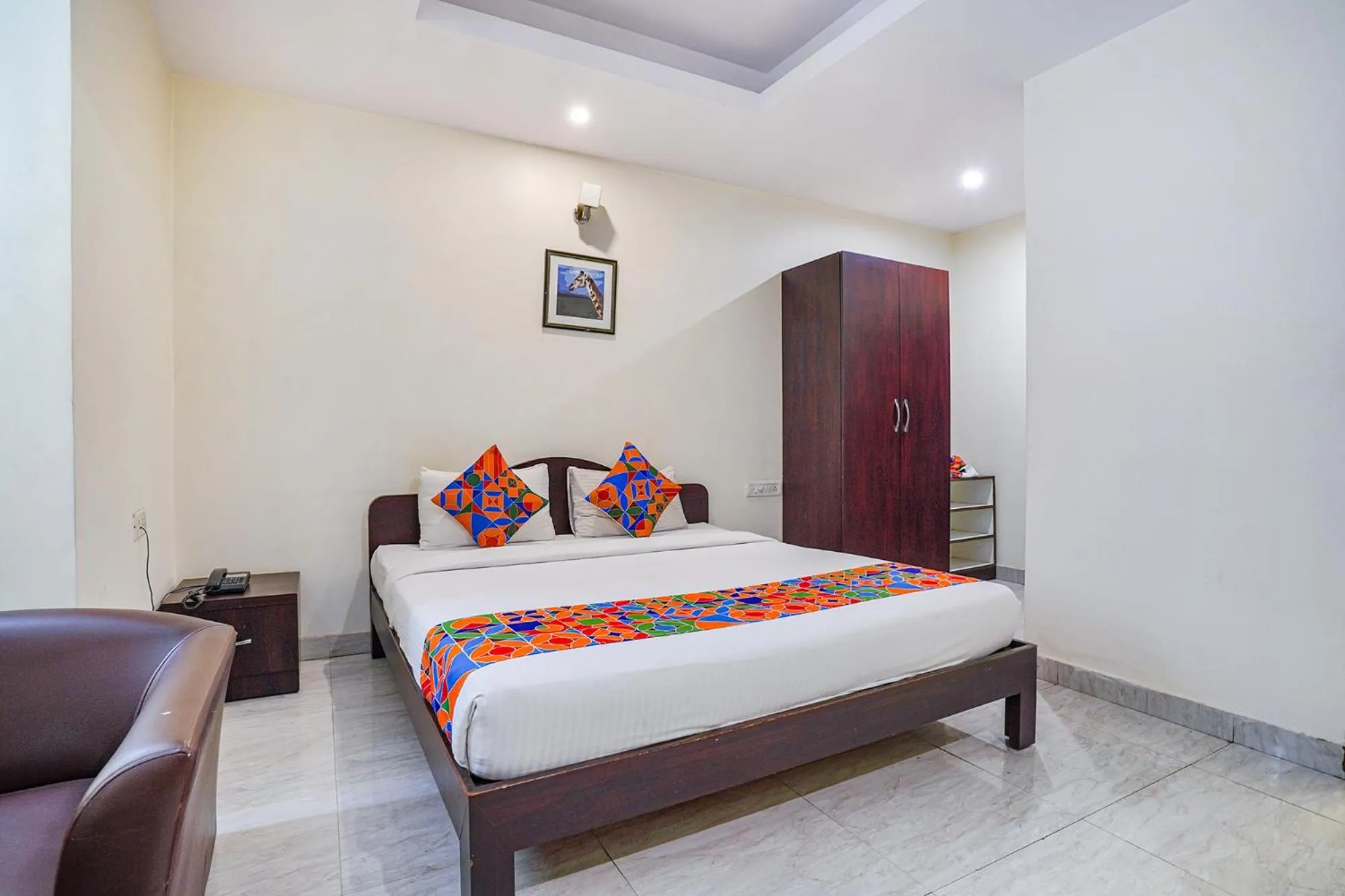 Bed in FabHotel Shreyas Inn - Kaikondrahalli Lake
