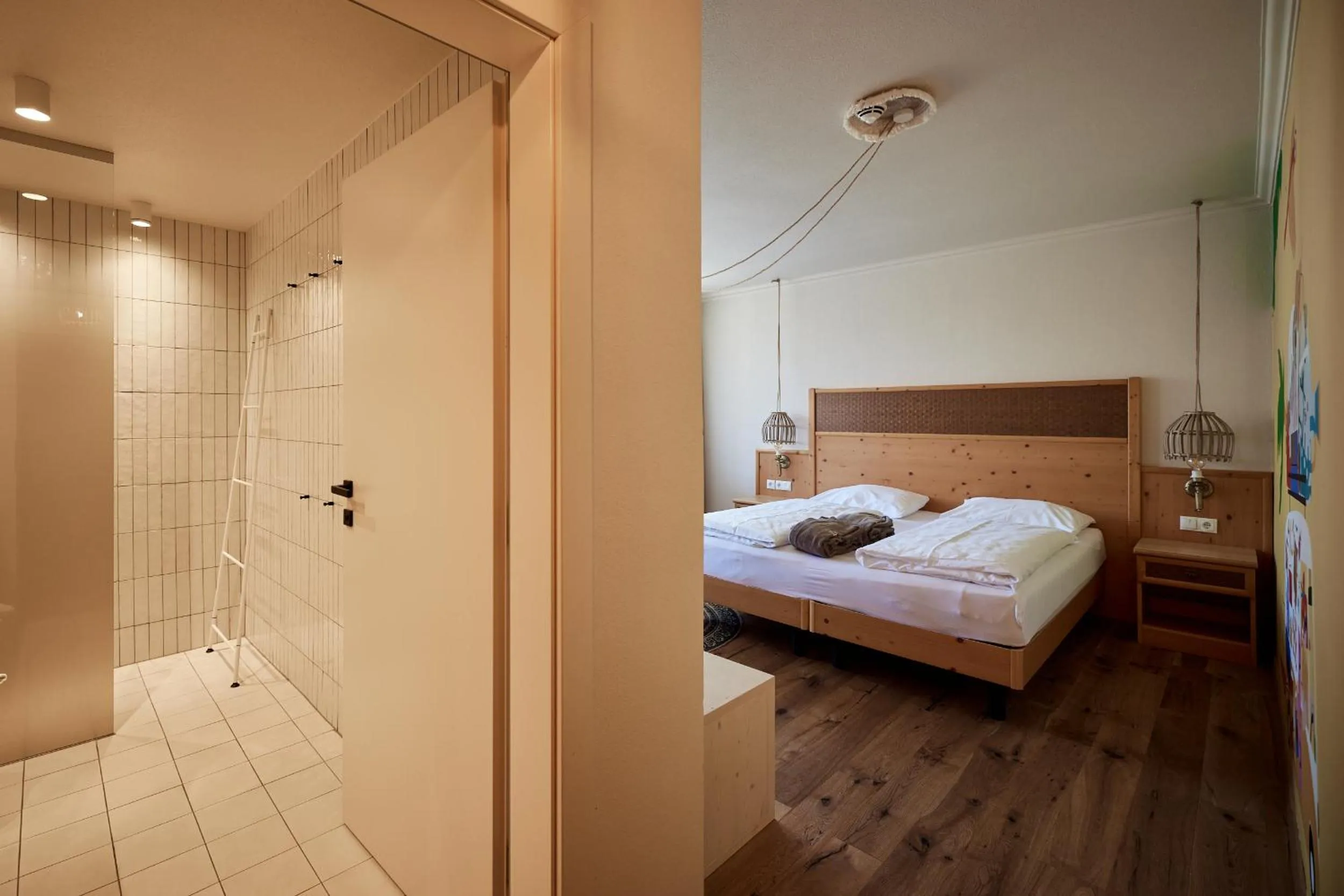 Photo of the whole room, Bed in EdeR FriDa - Tuttiii KomPletti ALL inKlusiv