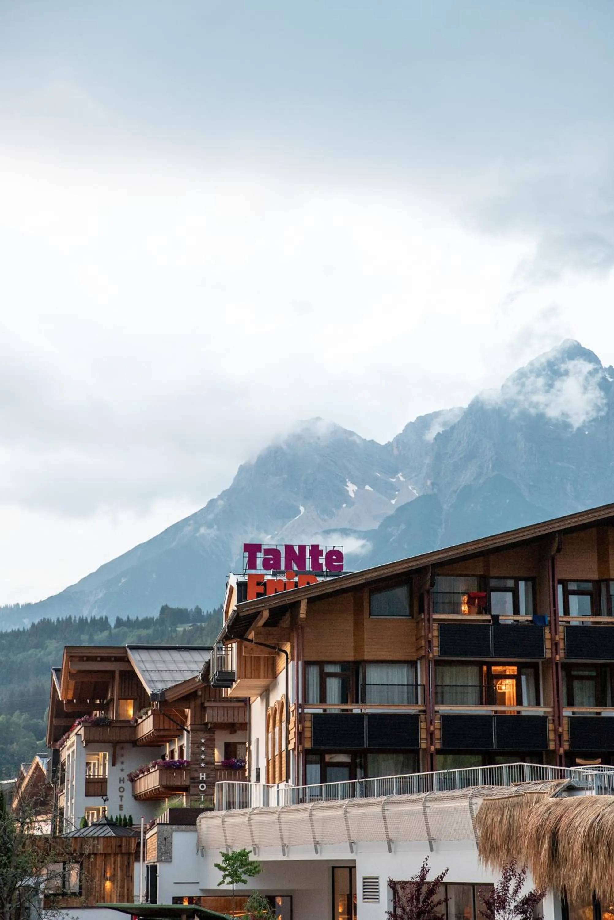 Property building in EdeR FriDa - Tuttiii KomPletti ALL inKlusiv