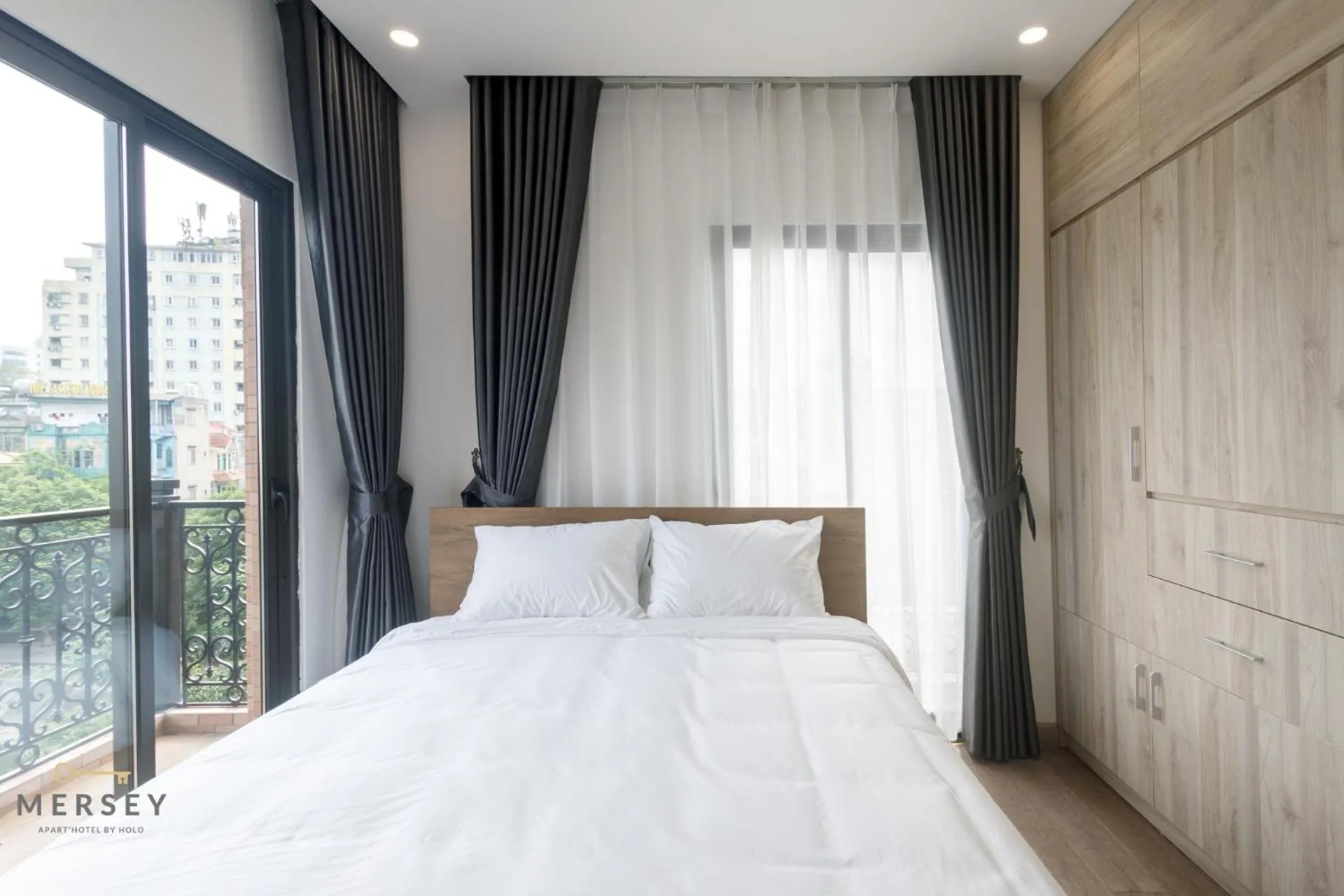 Bed in Mersey Central Hanoi Apart'Hotel