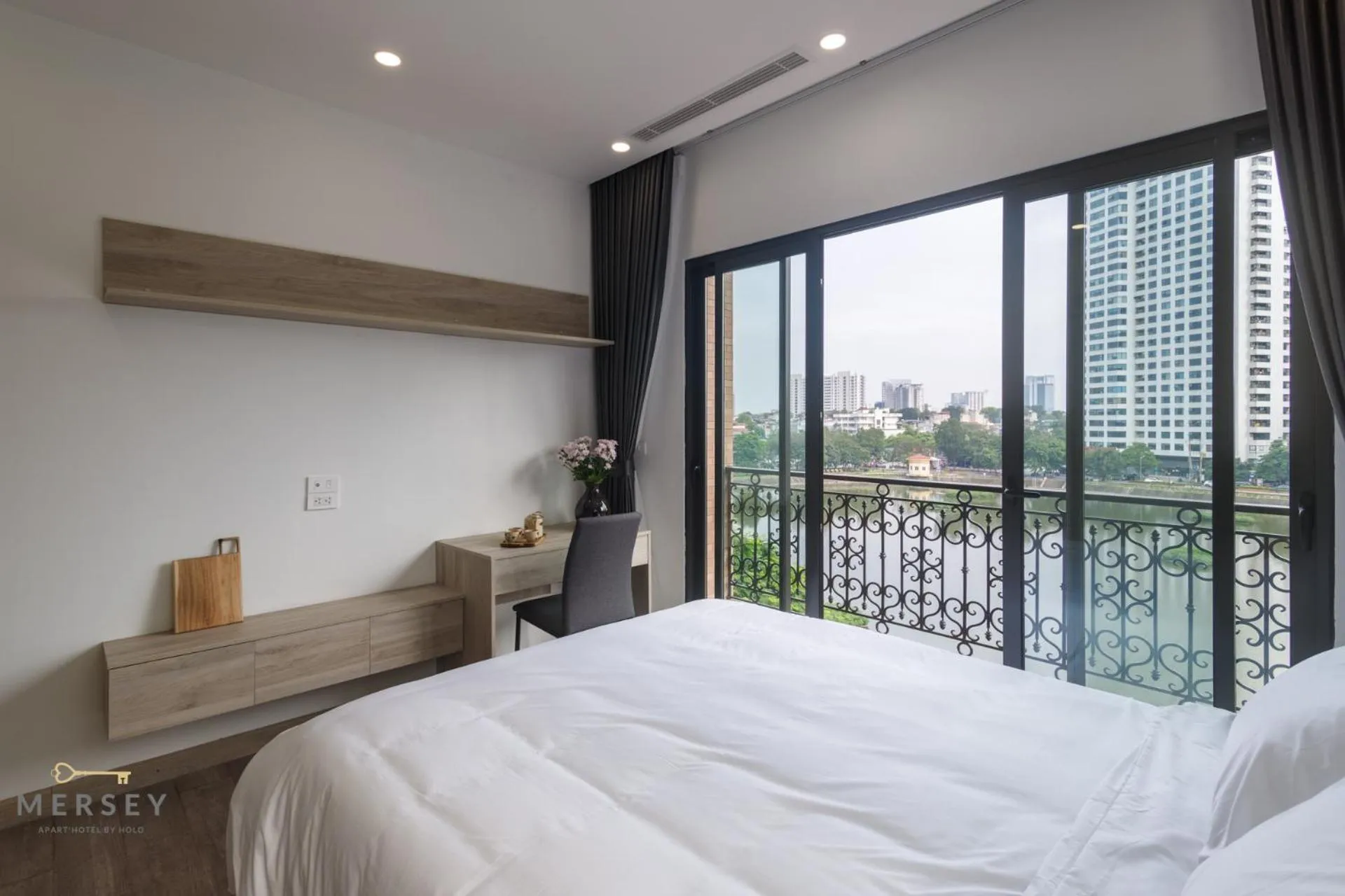 Bed in Mersey Central Hanoi Apart'Hotel
