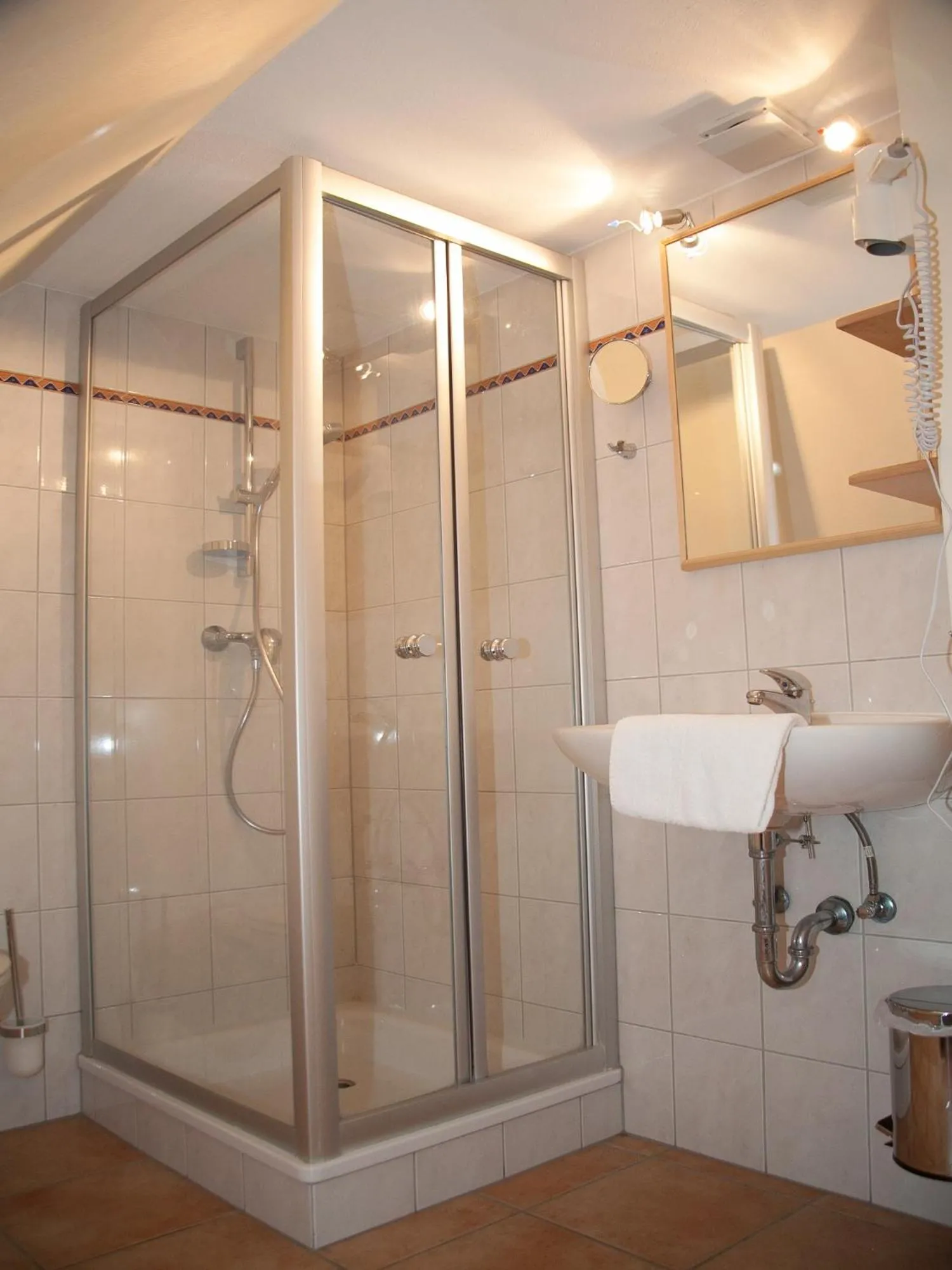 Shower in Bettmann regional Einkaufen & Bauernhofurlaub