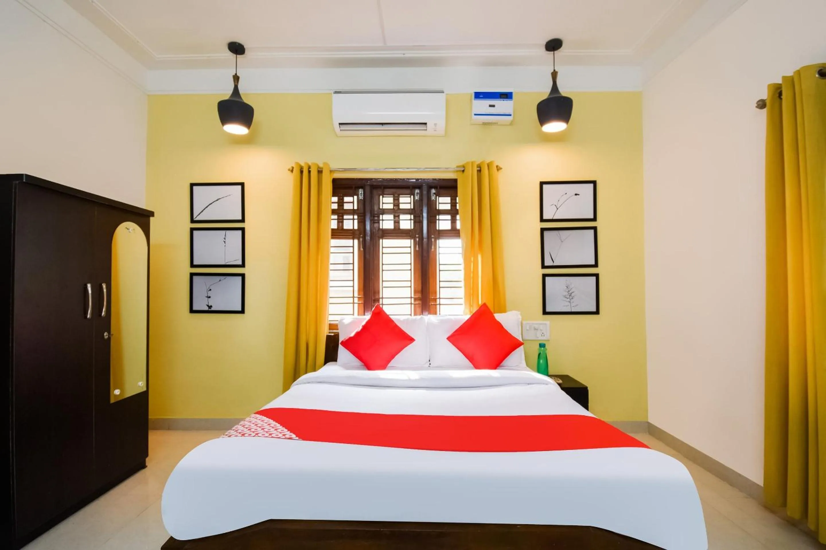 Bedroom in Hotel O Mks Inn