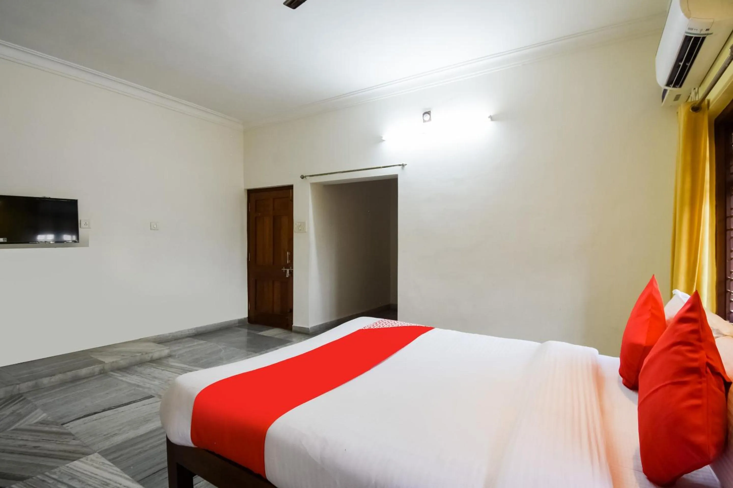 Bedroom, Bed in Hotel O Mks Inn