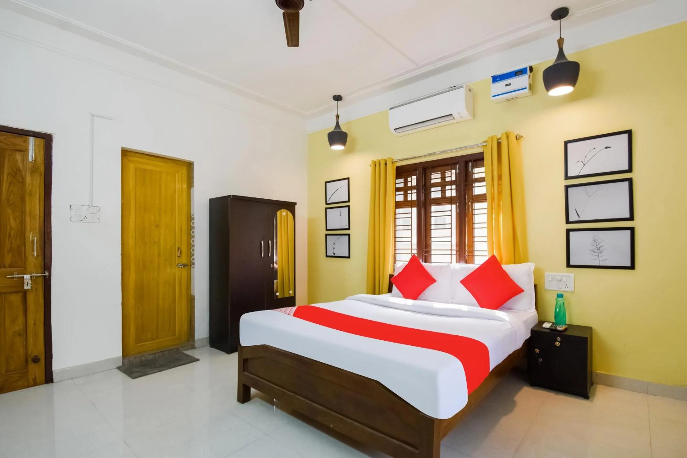 Bathroom, Bed in Hotel O Mks Inn