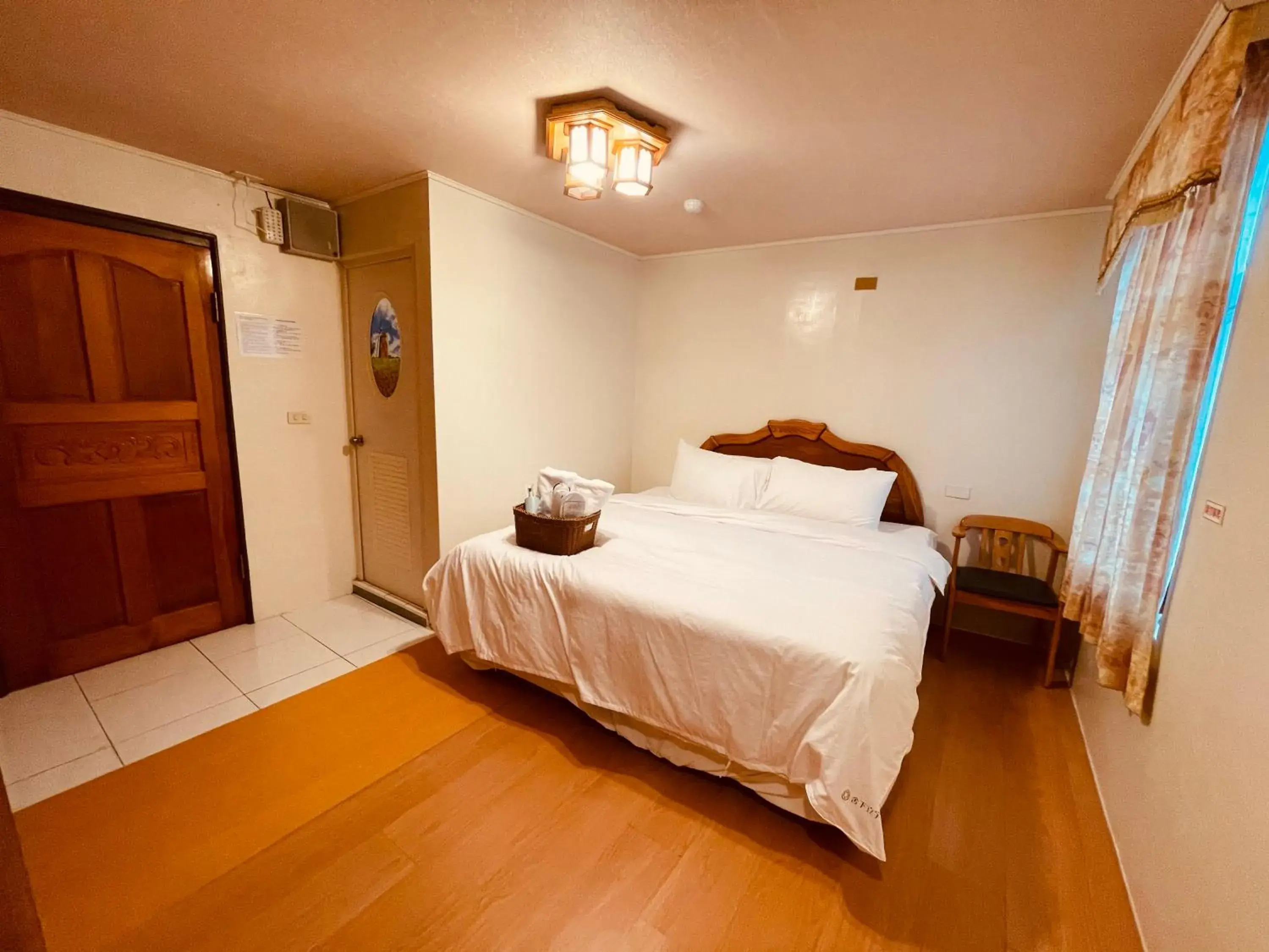 Standard Queen Room - single occupancy in Shexia Liyu Hot Spring Standard Queen Room - single occupancy in Shexia Liyu Hot Spring