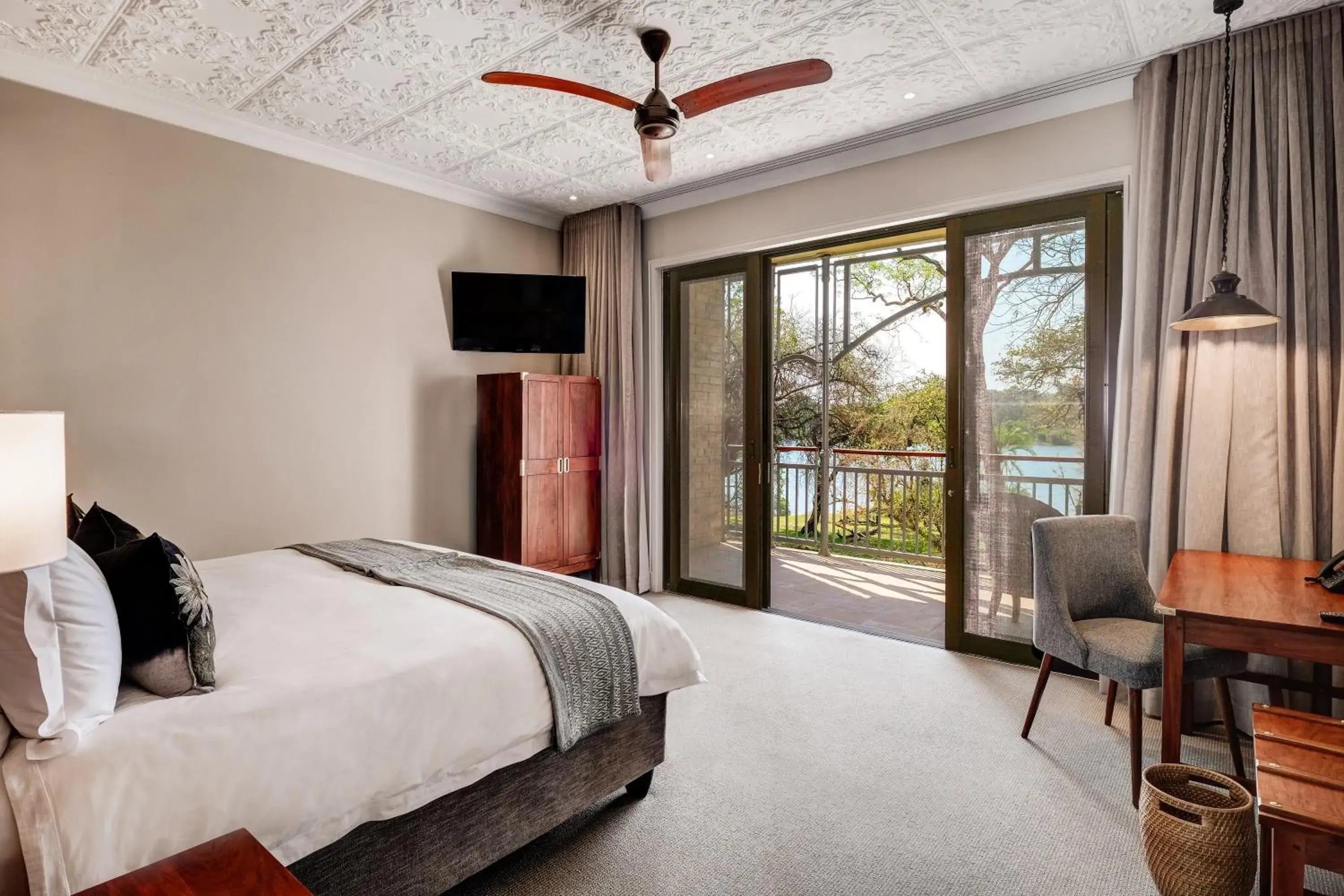 Deluxe Double Room in Palm River Hotel Deluxe Double Room in Palm River Hotel