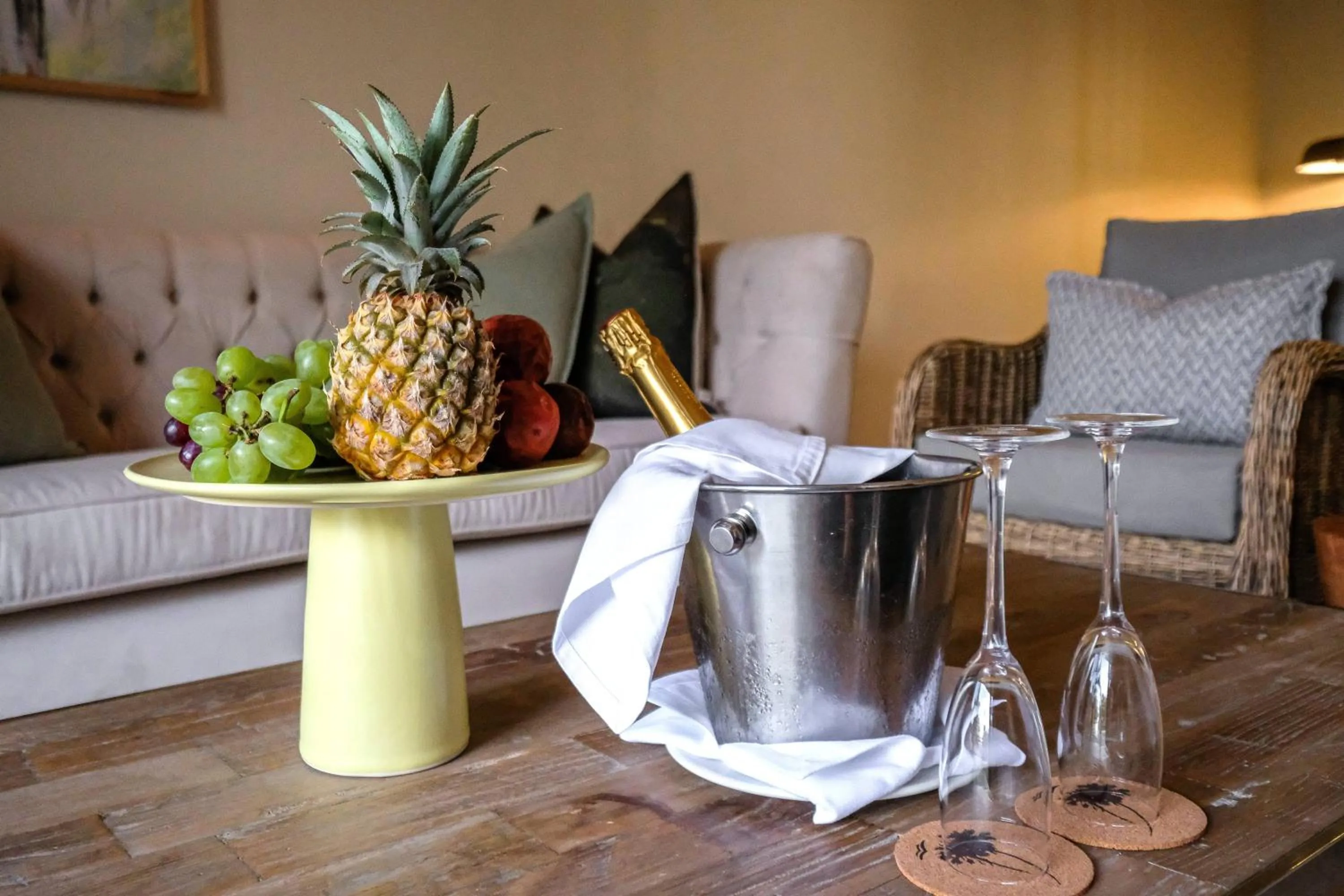 Food and drinks in Palm River Hotel