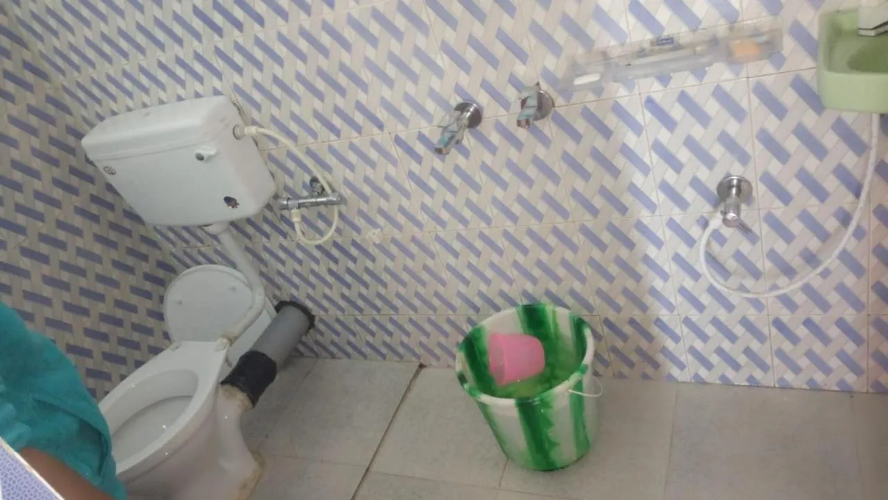 Bathroom in Dikis Homestay