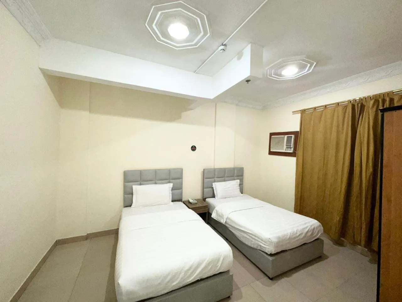 Bed in Golden Quba 1