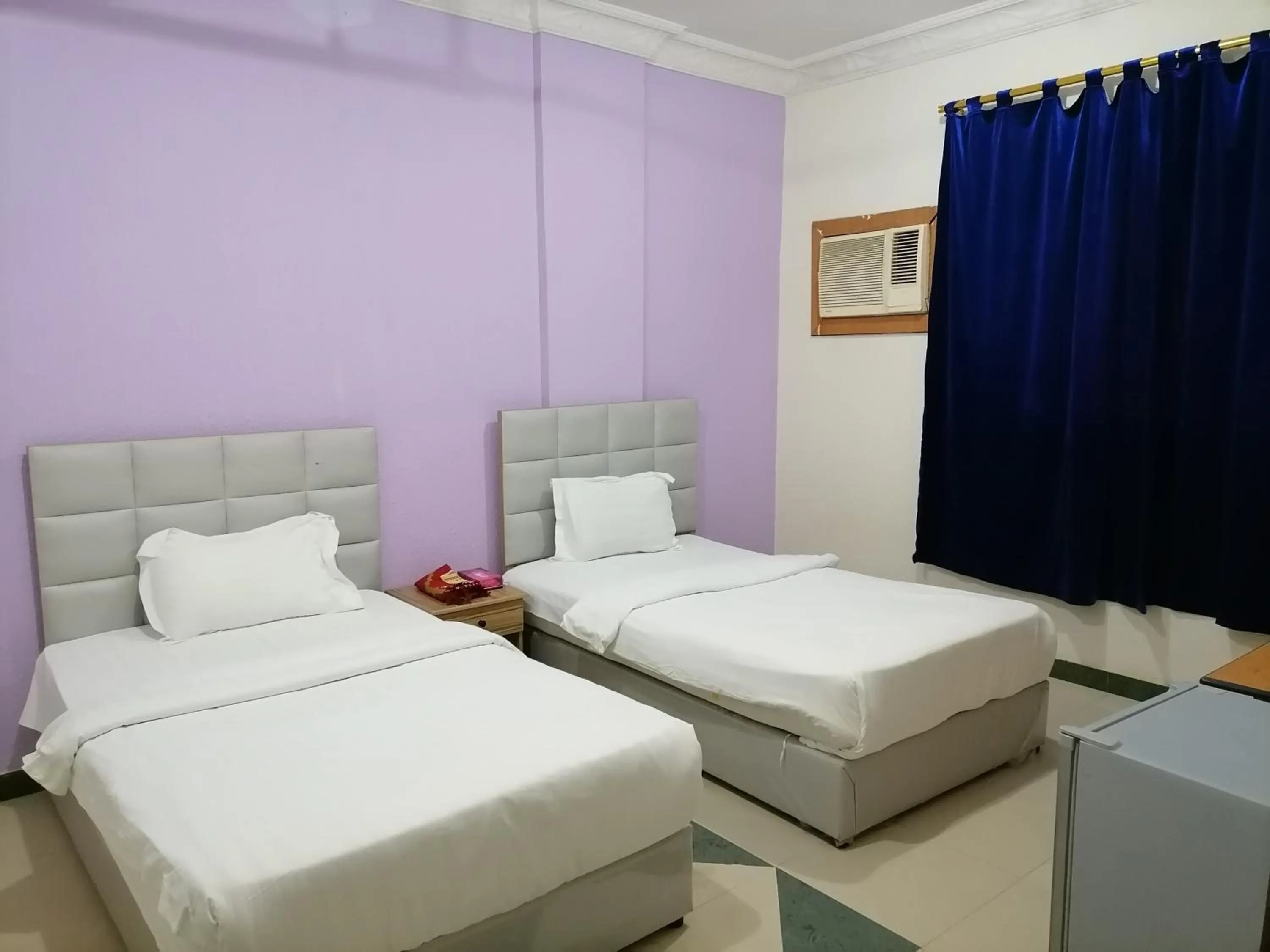 Photo of the whole room, Bed in Golden Quba 1