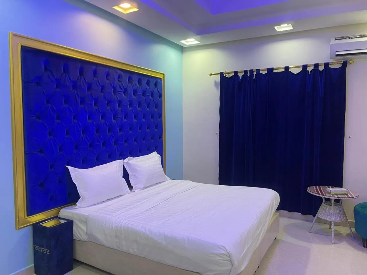 Bed in Golden Quba 1