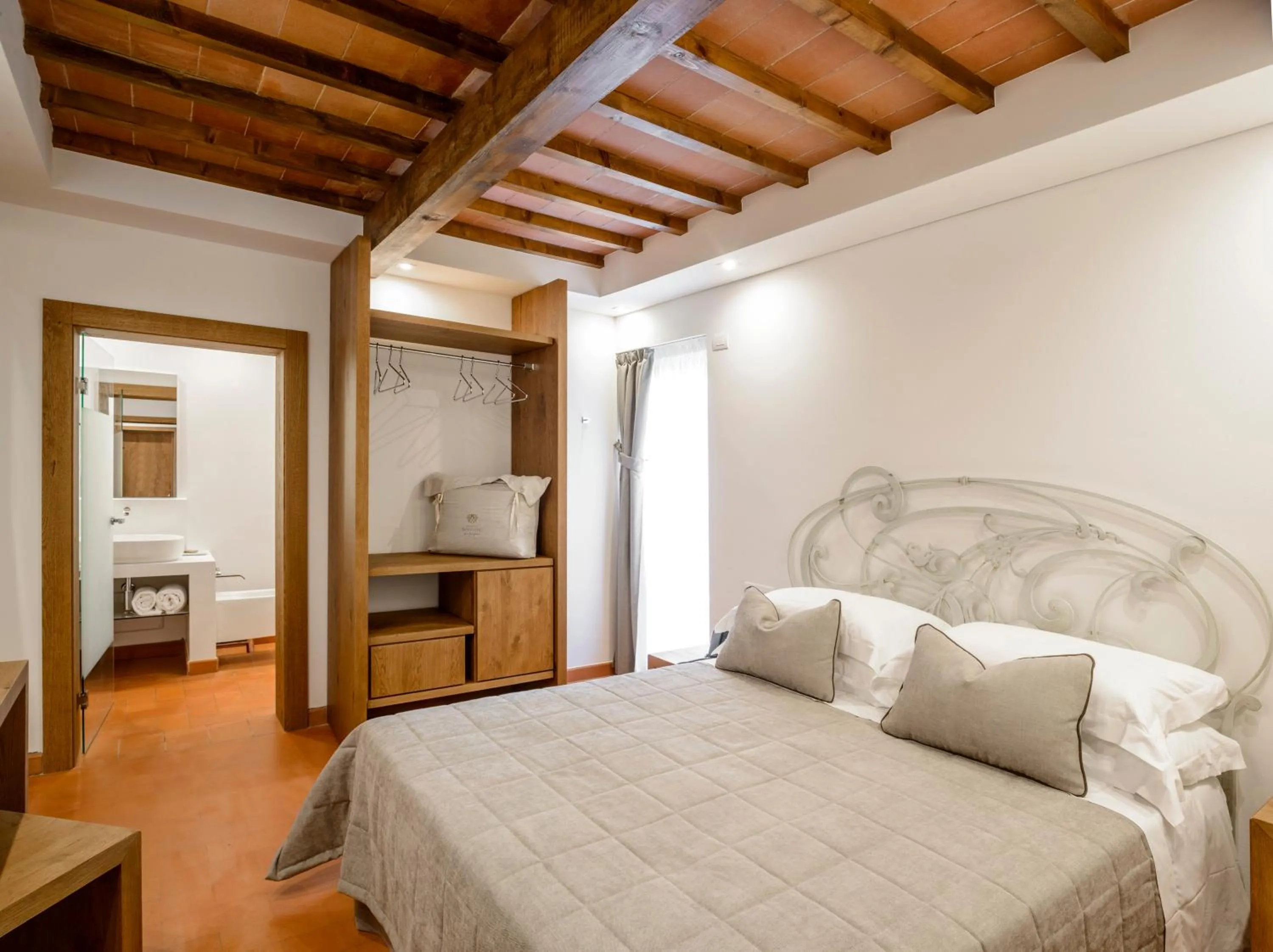 Photo of the whole room, Bed in Tenuta Sovestro - Agriturismo e winery