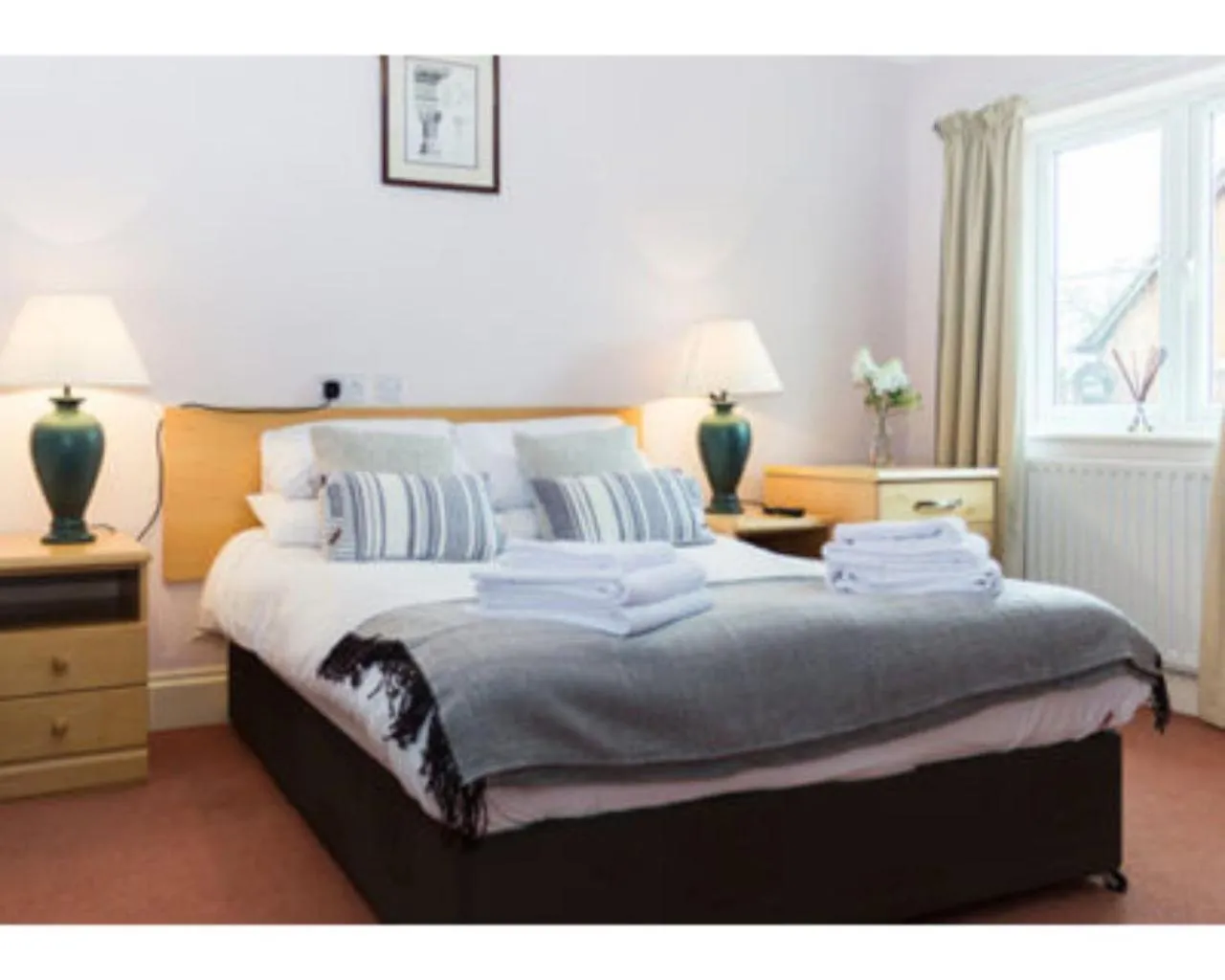 Bedroom, Bed in The Bull Inn