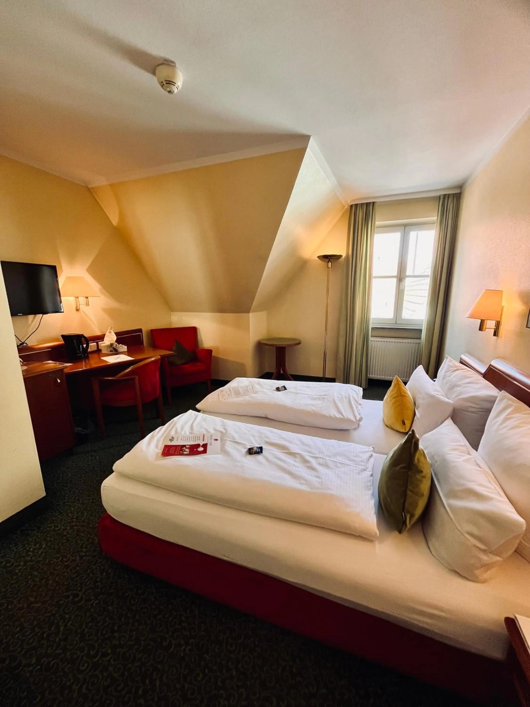 Bed in Hotel Weisses Lamm