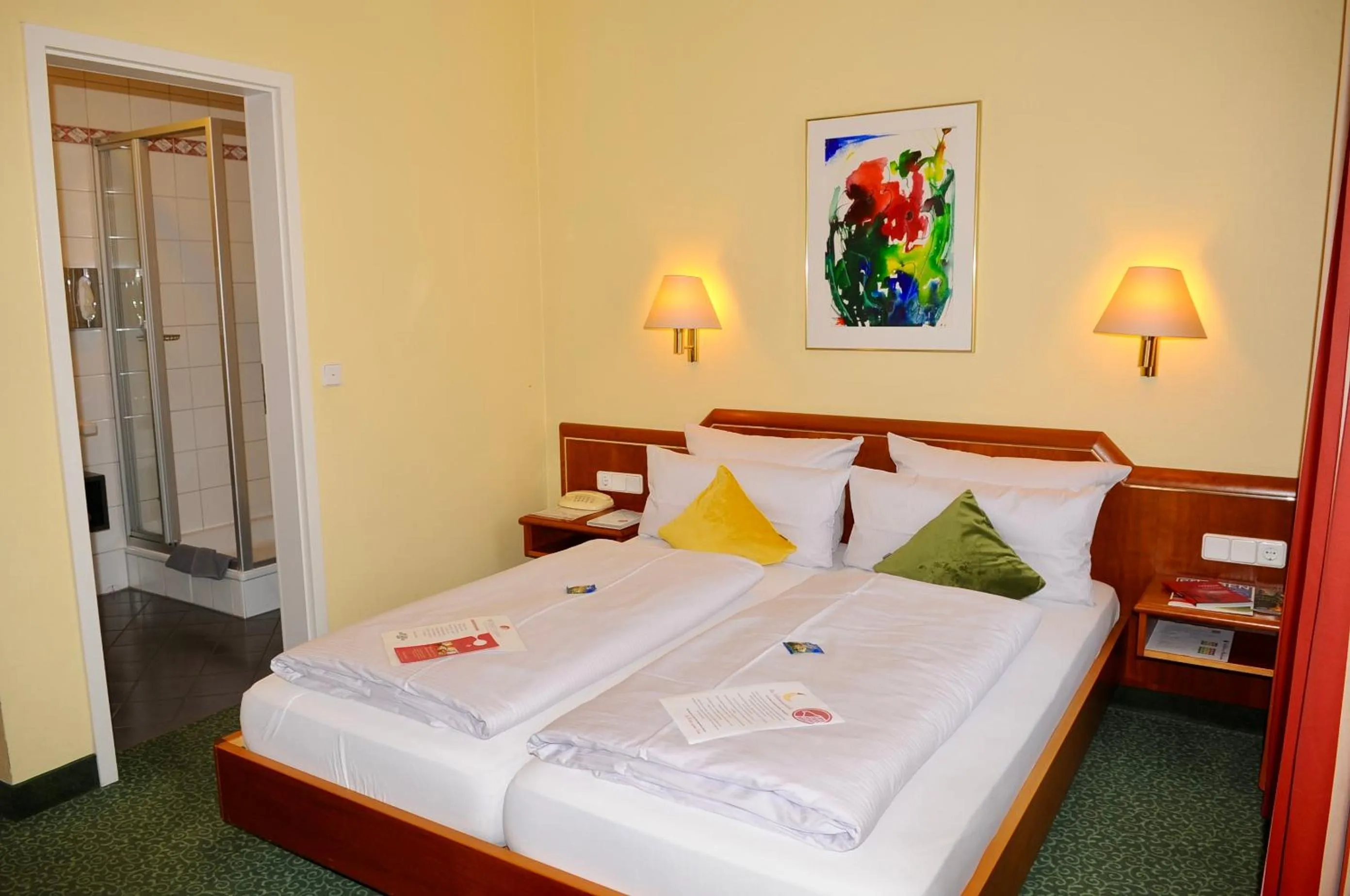 Bed in Hotel Weisses Lamm