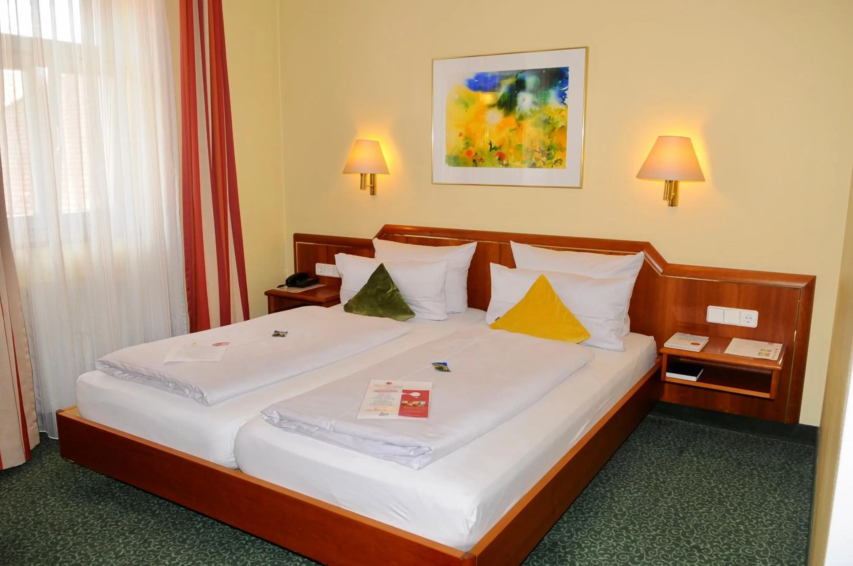 Bed in Hotel Weisses Lamm