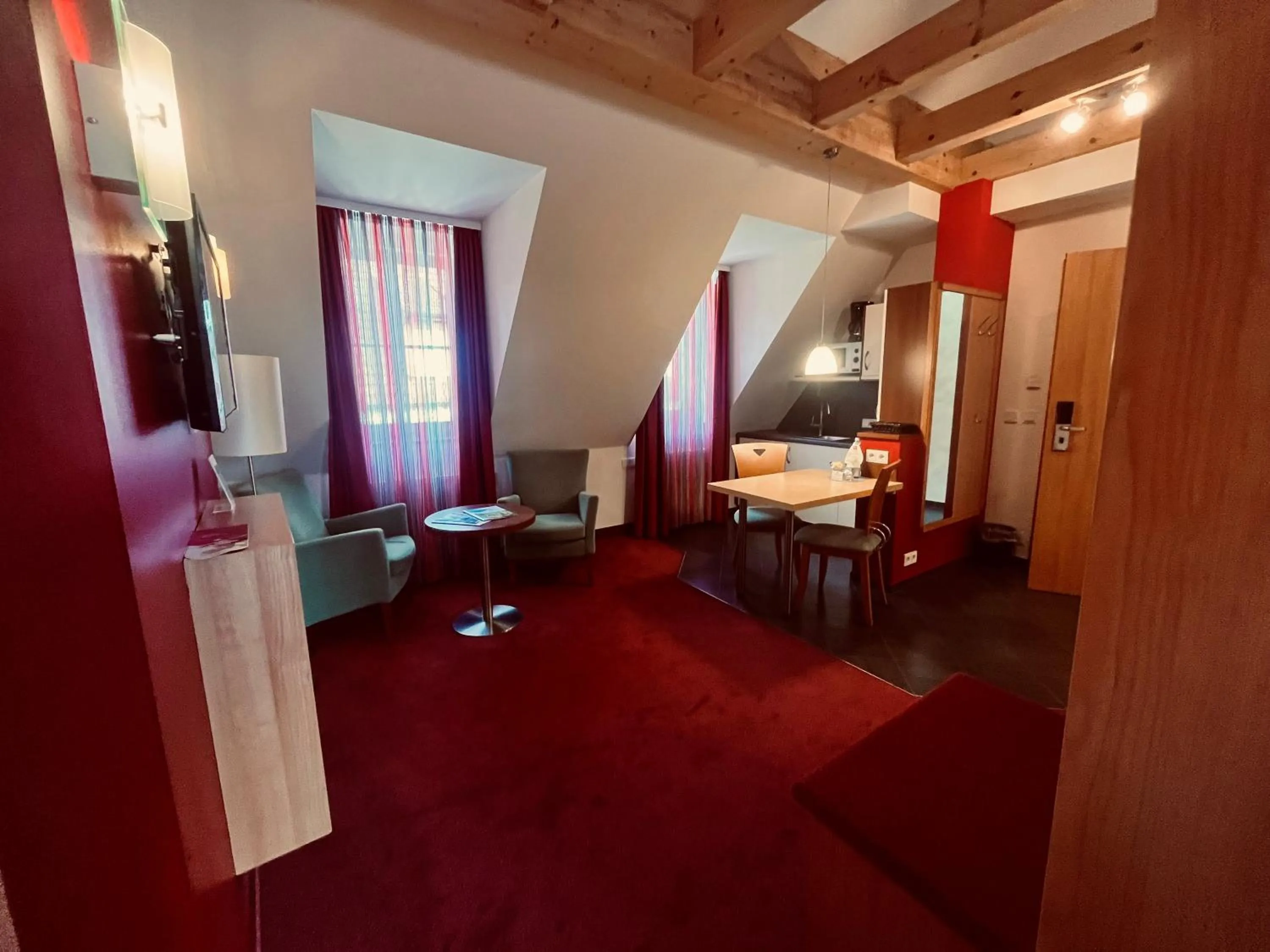 Seating area in Hotel Weisses Lamm