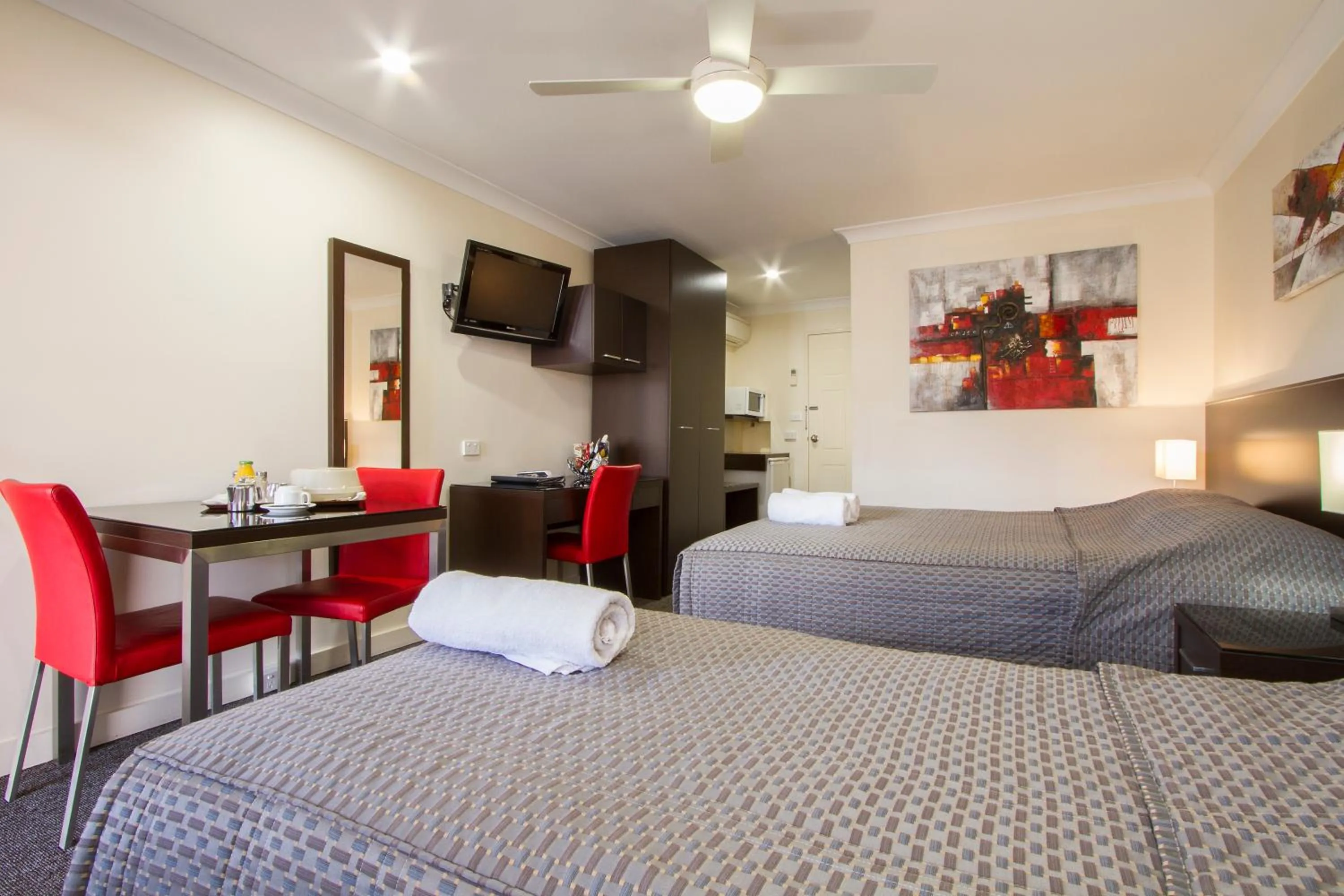 TV and multimedia, Bed in Harvest Lodge Motel - Gunnedah