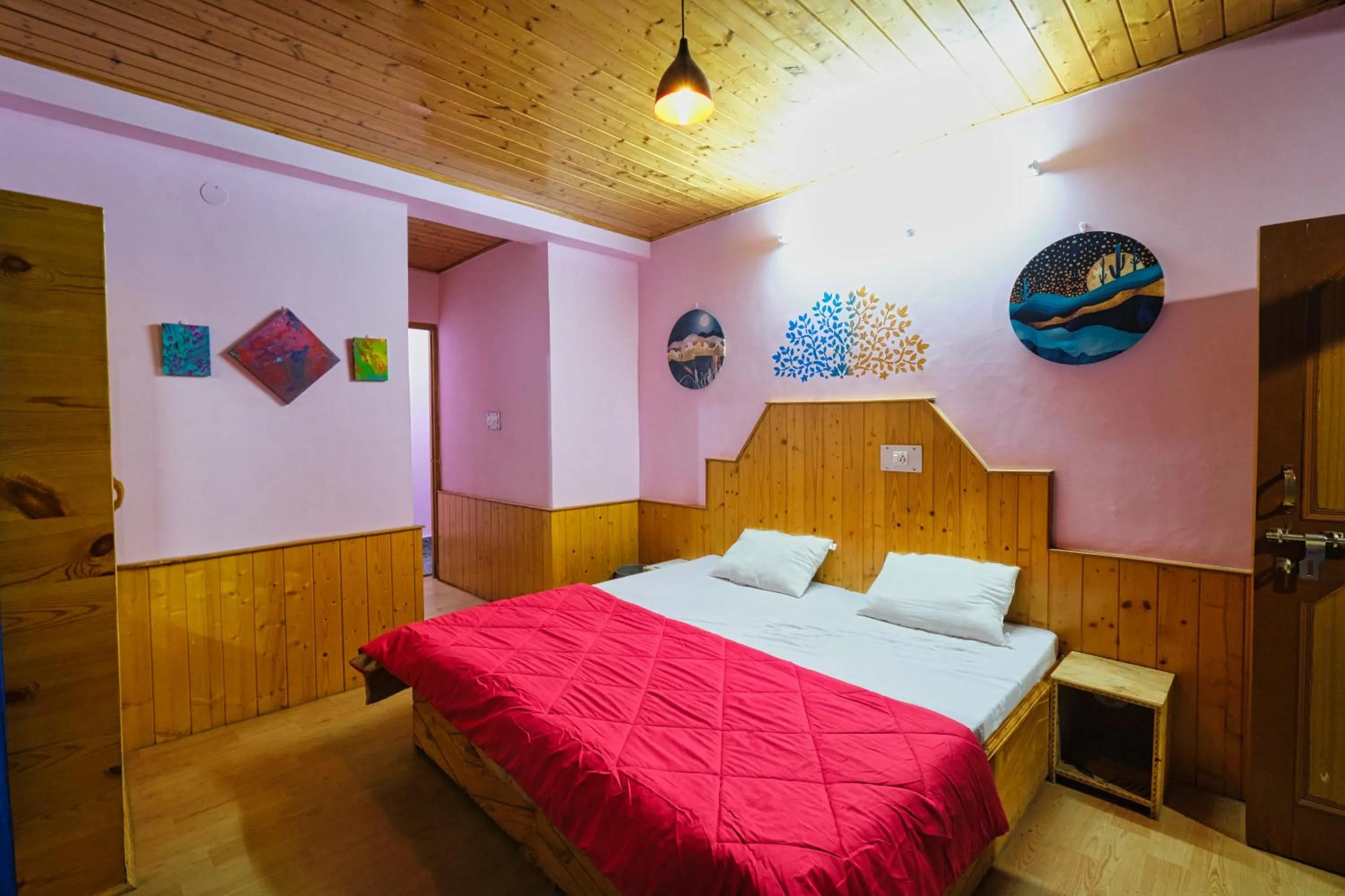 Bed in Voyageur Nest