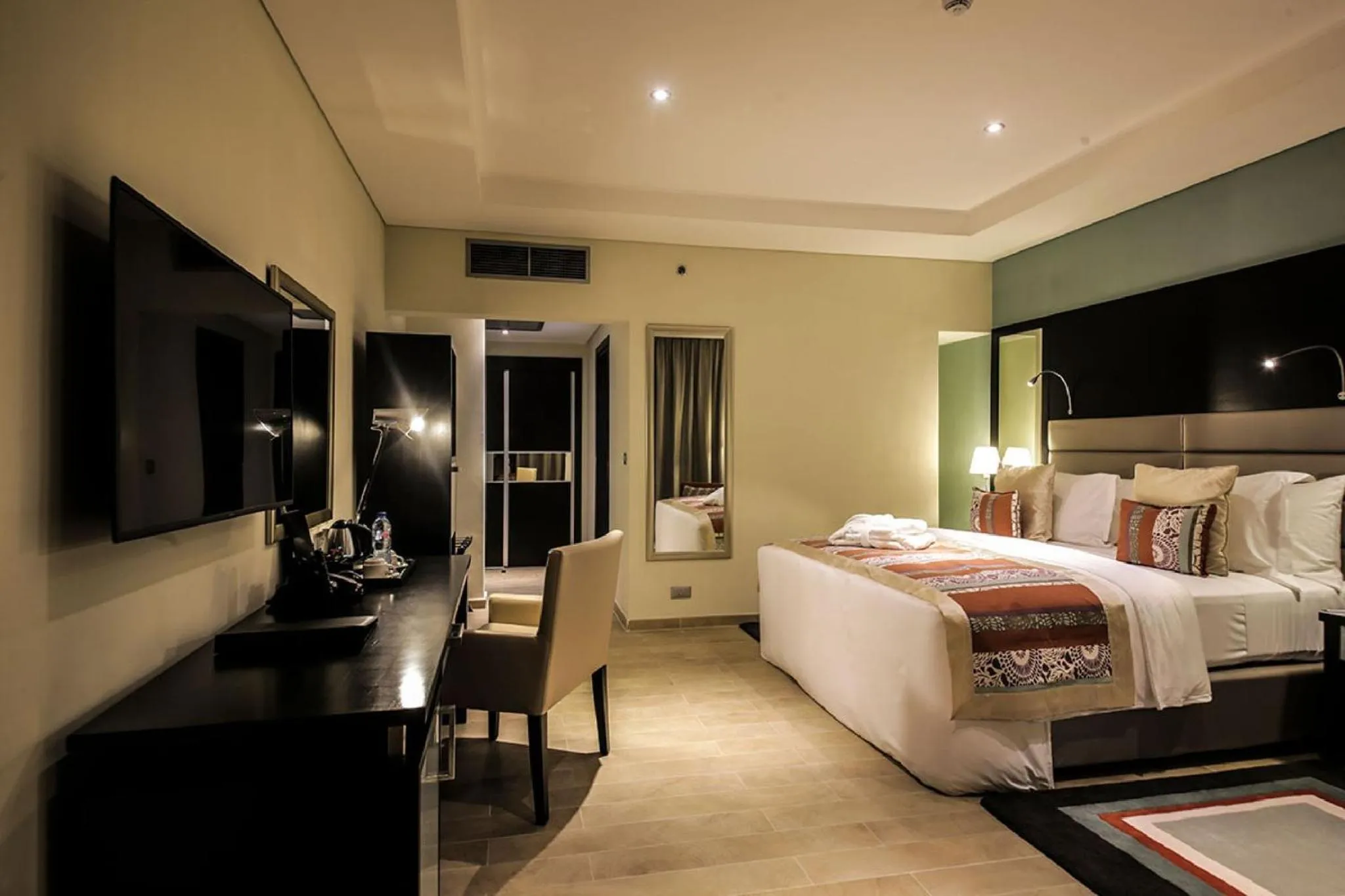 TV and multimedia, Bed in The Providence Hotel by Mantis