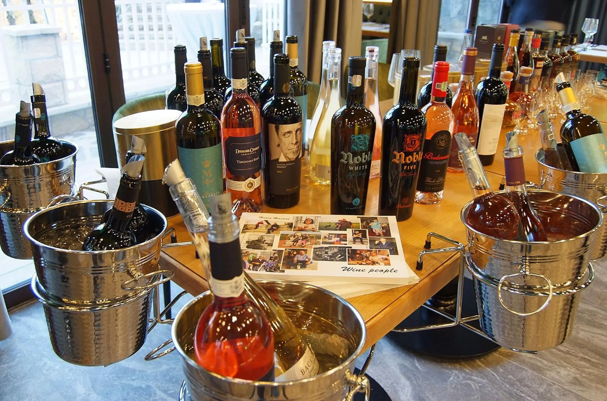 Food and drinks in COMPLEX PANORAMIC