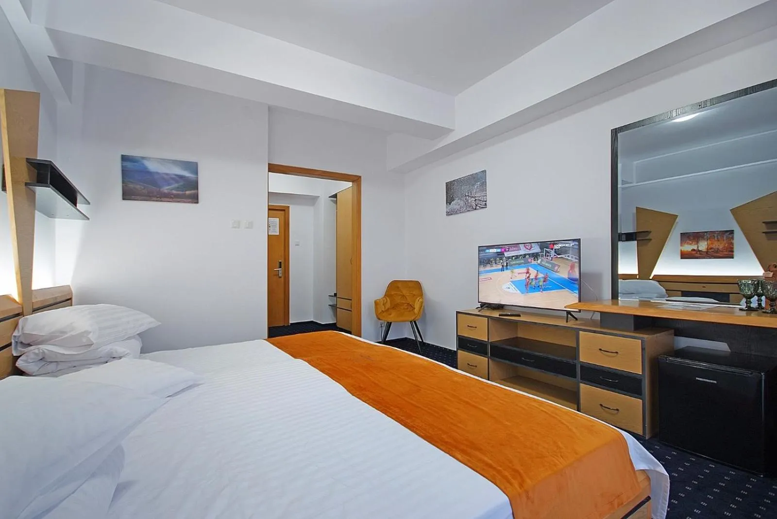 TV and multimedia, Bed in COMPLEX PANORAMIC