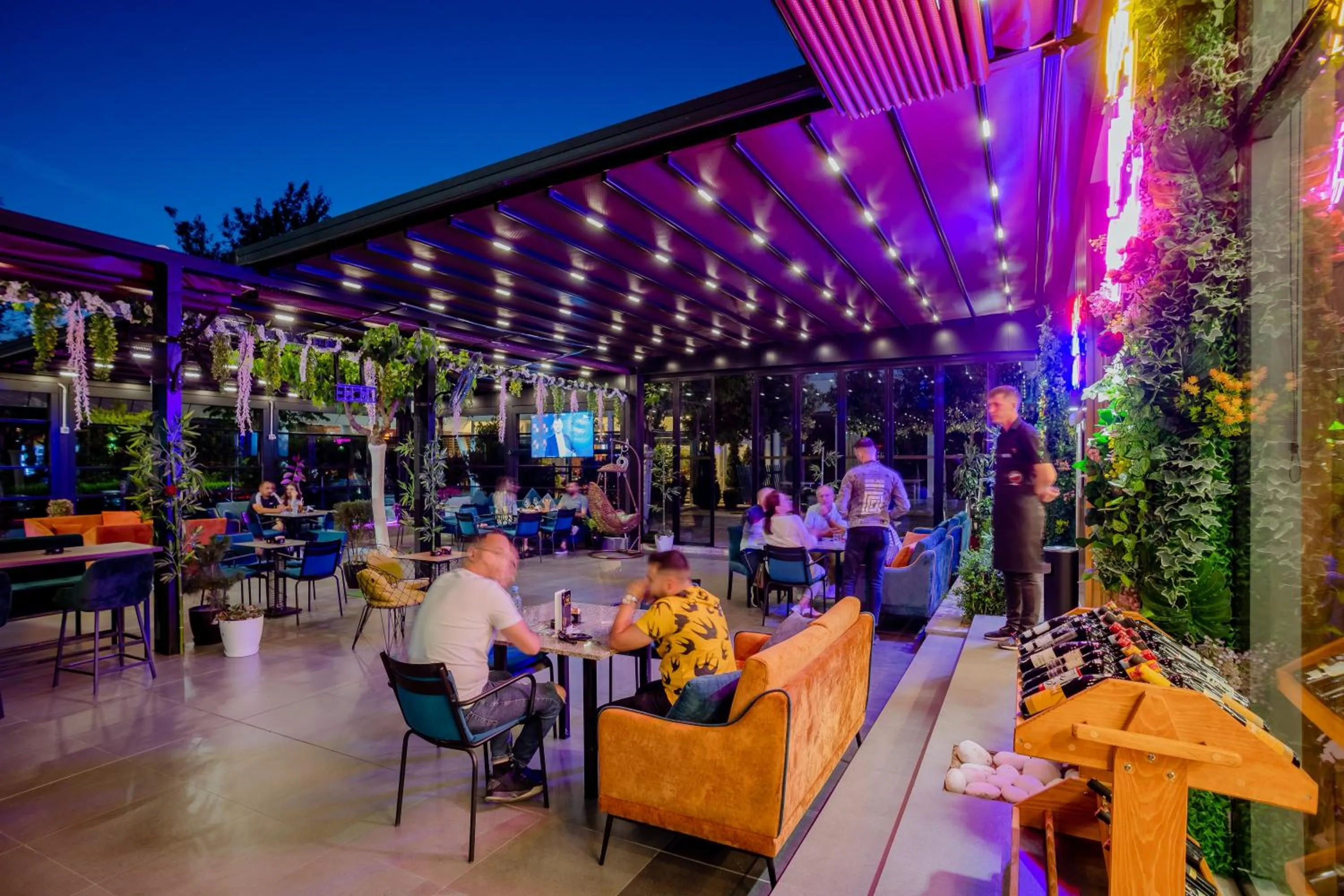 Lounge or bar in Royal East Resort