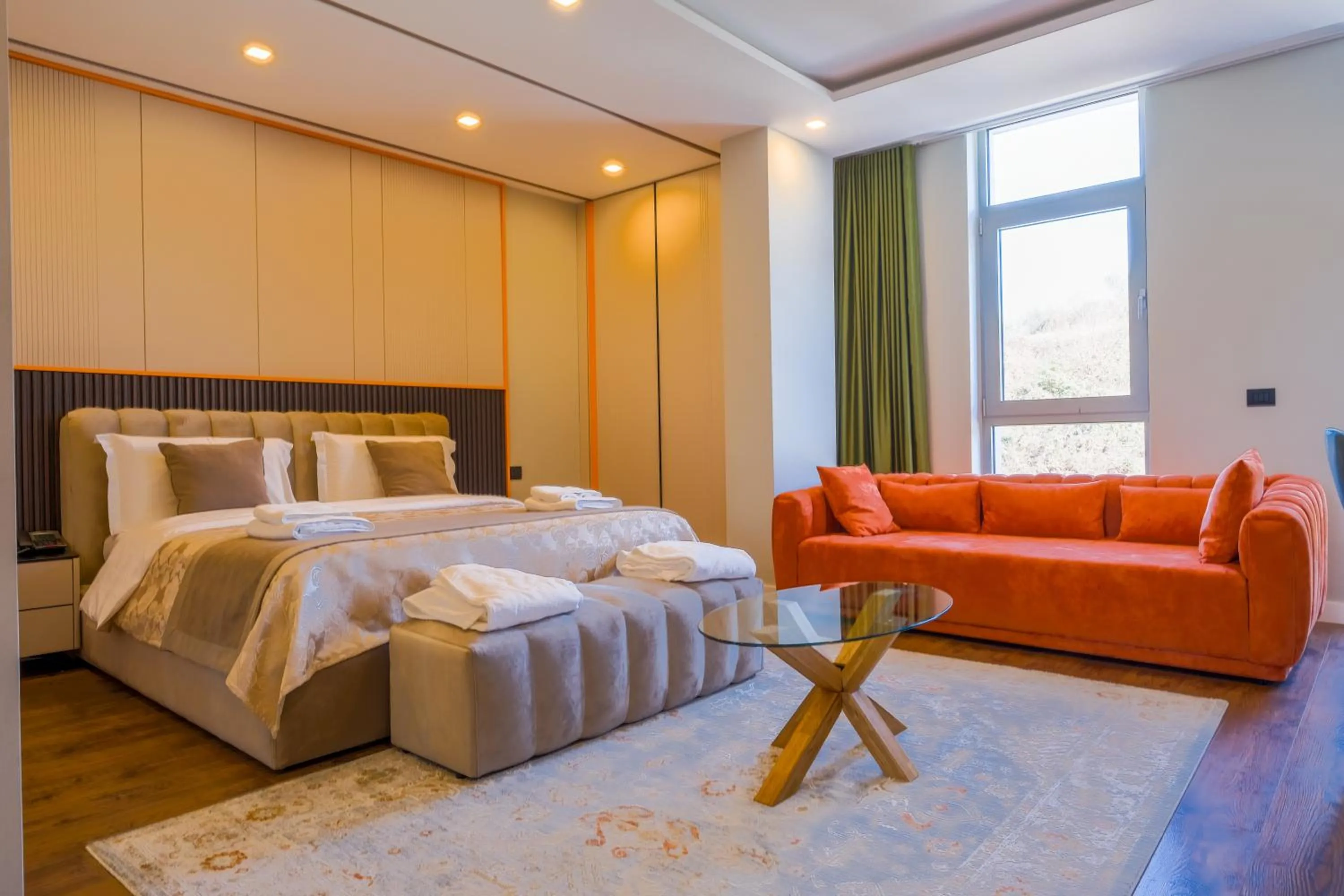 Photo of the whole room, Bed in Royal East Resort