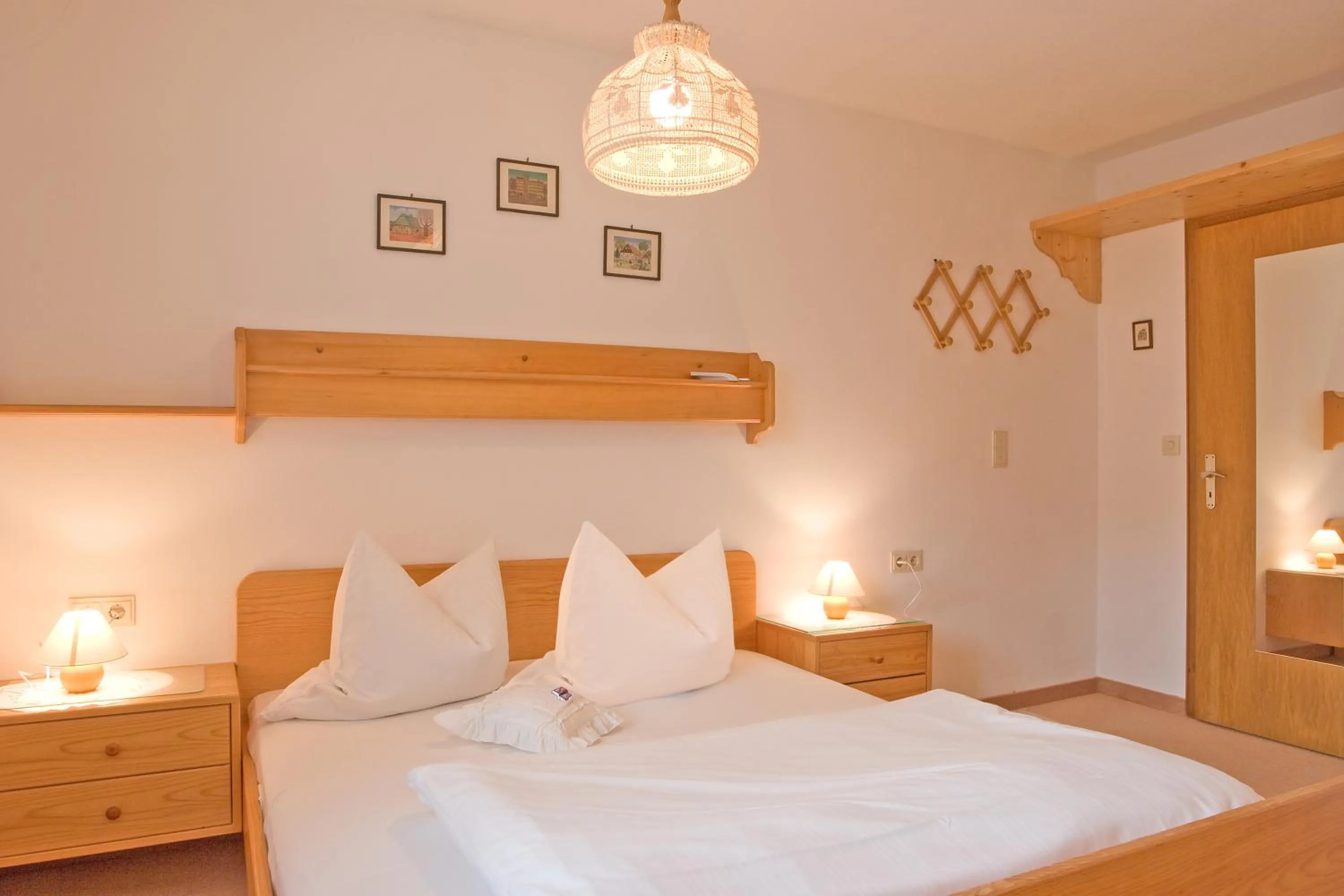 Bedroom, Bed in Gaestehaus Richter