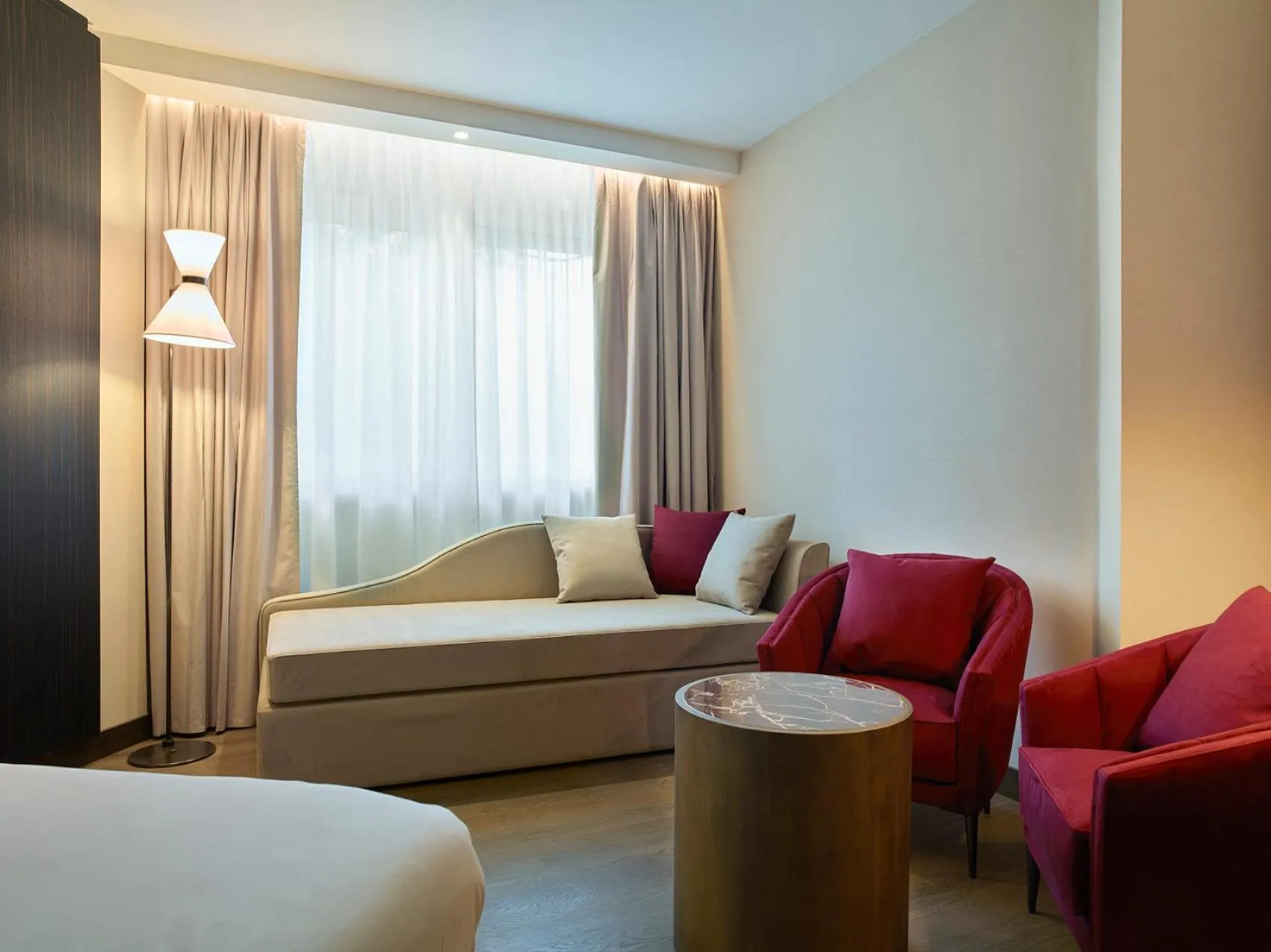 Living room, Bed in Hotel Niccolo' V - Terme dei Papi