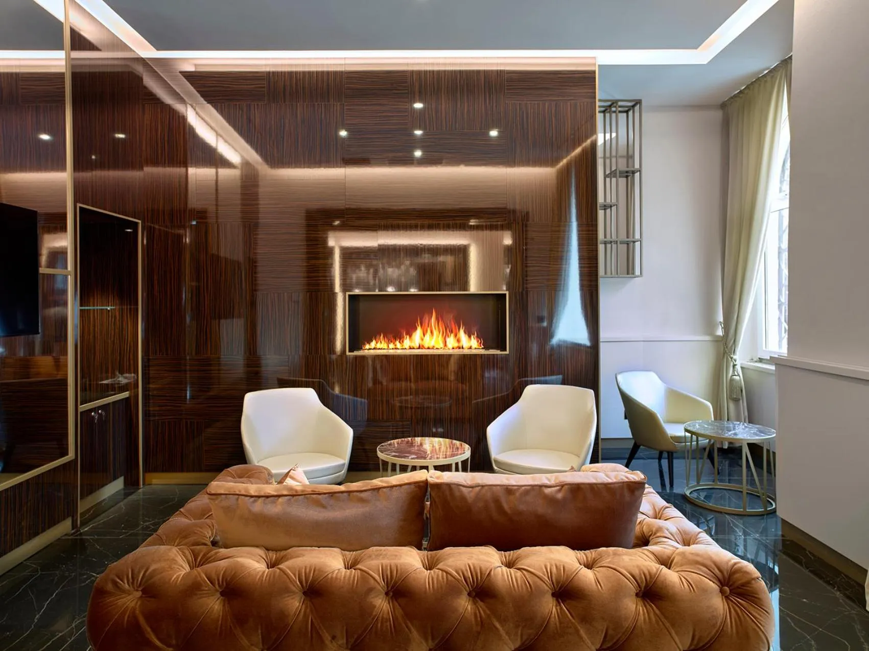 Communal lounge/ TV room in Hotel Niccolo' V - Terme dei Papi