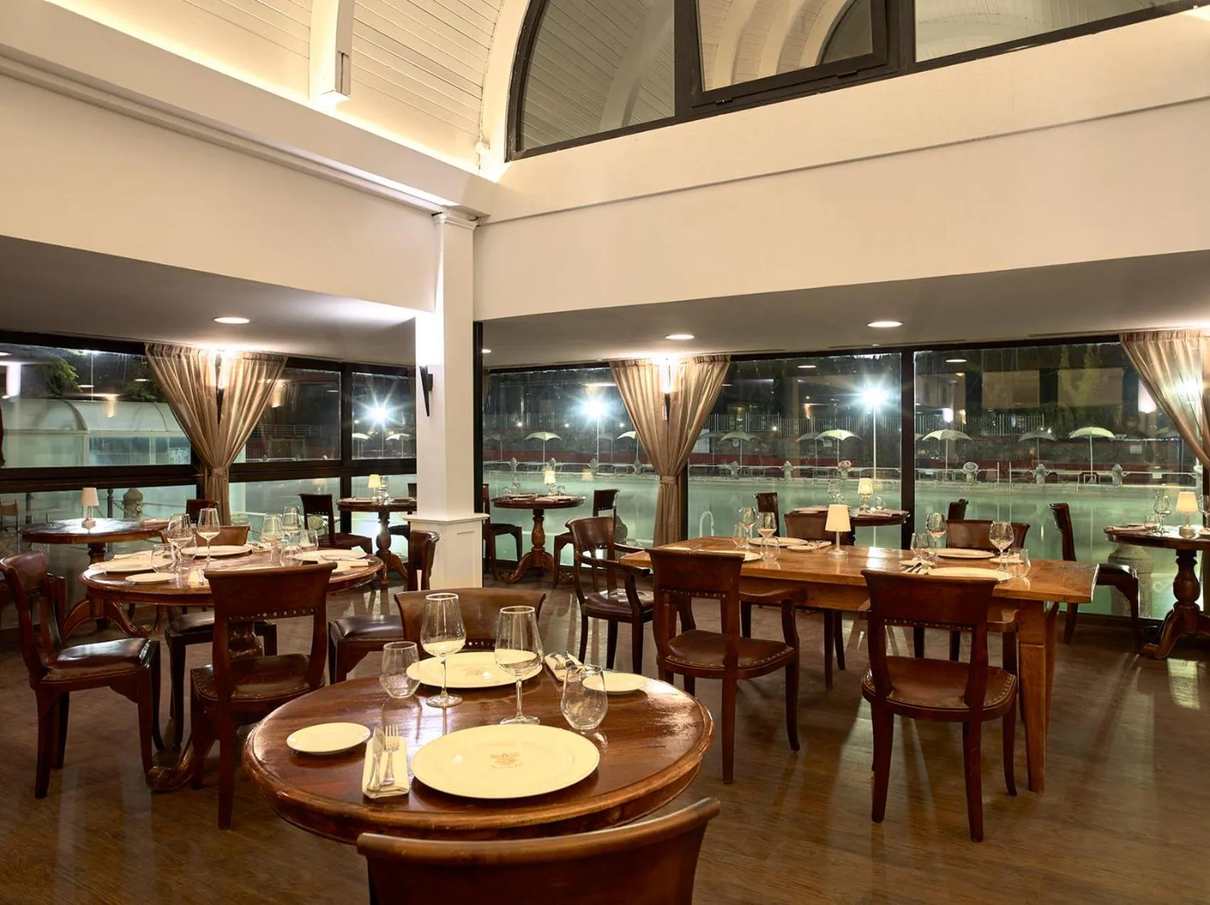 Restaurant/places to eat in Hotel Niccolo' V - Terme dei Papi